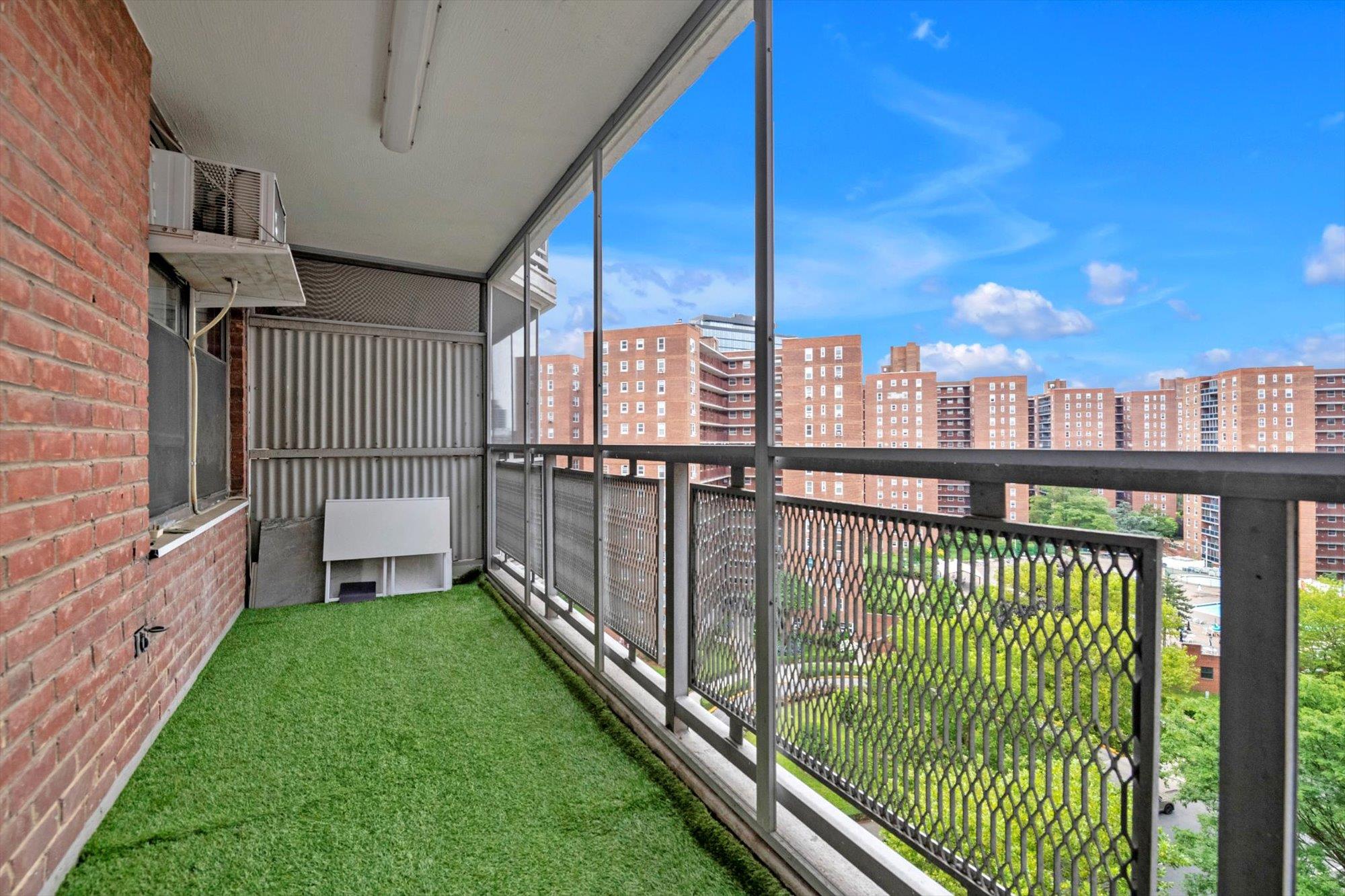 61-45 98 Street 11g Property Photo 10
