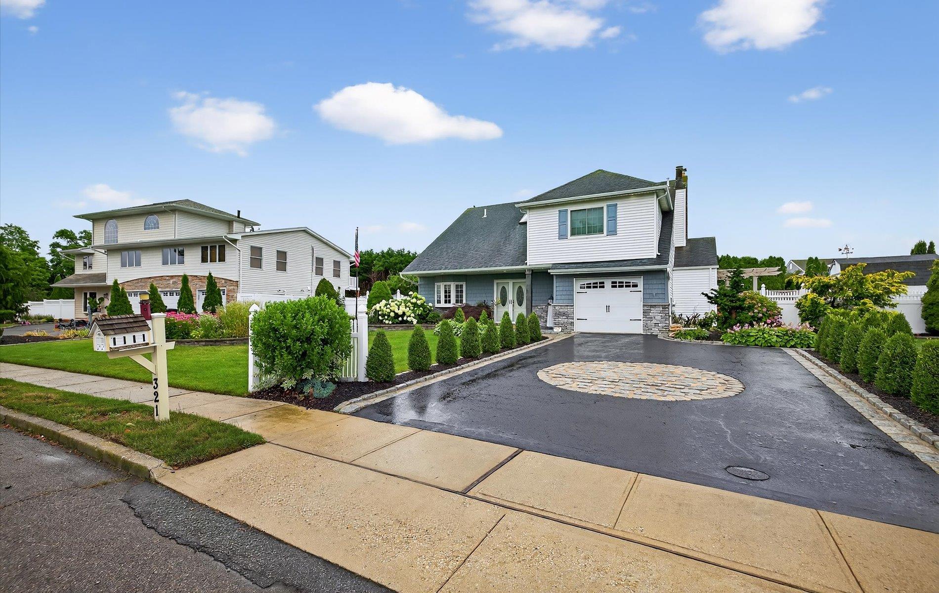 321 Lagoon Drive