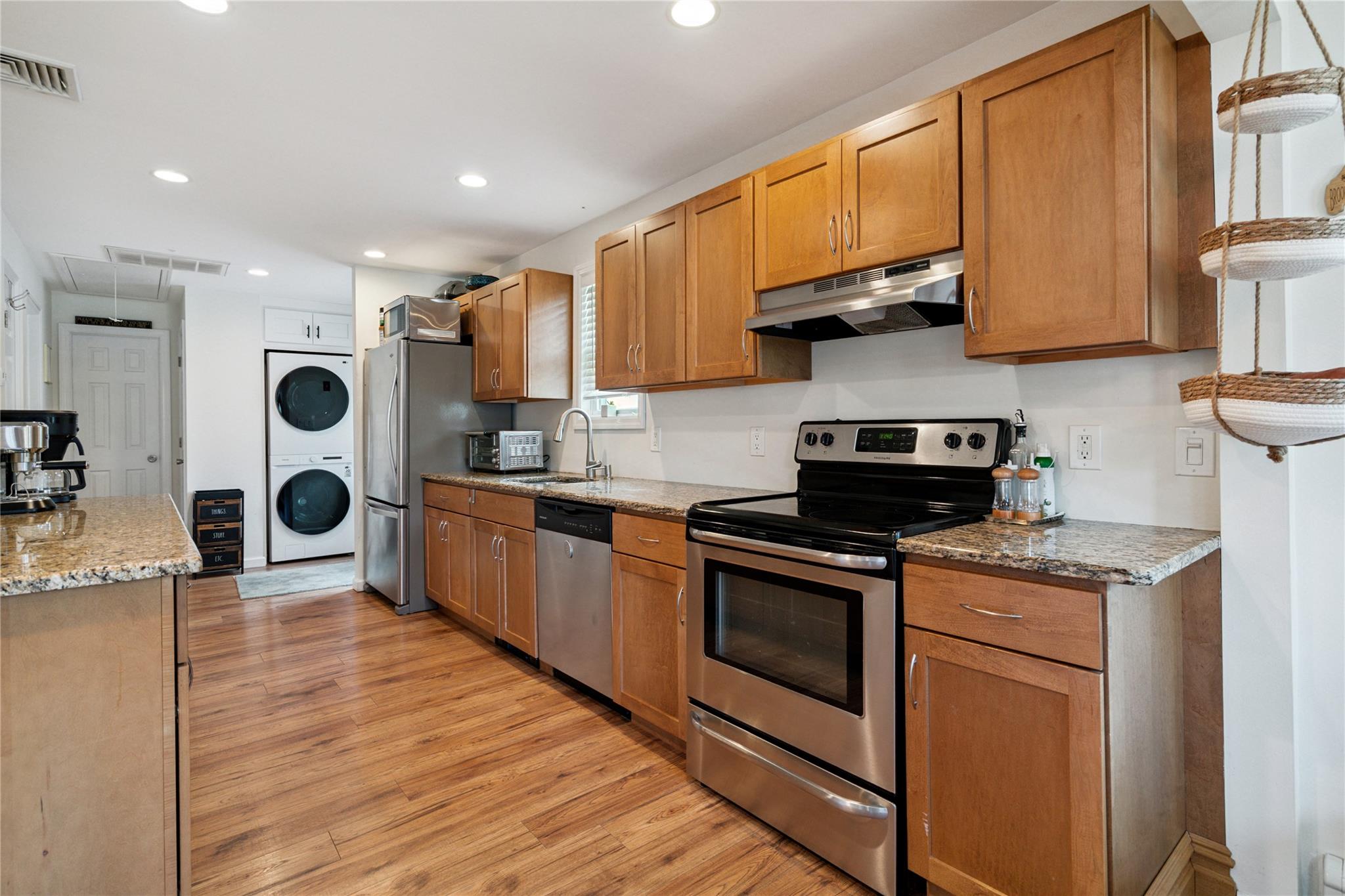 25 Woodycrest Drive Property Photo 5