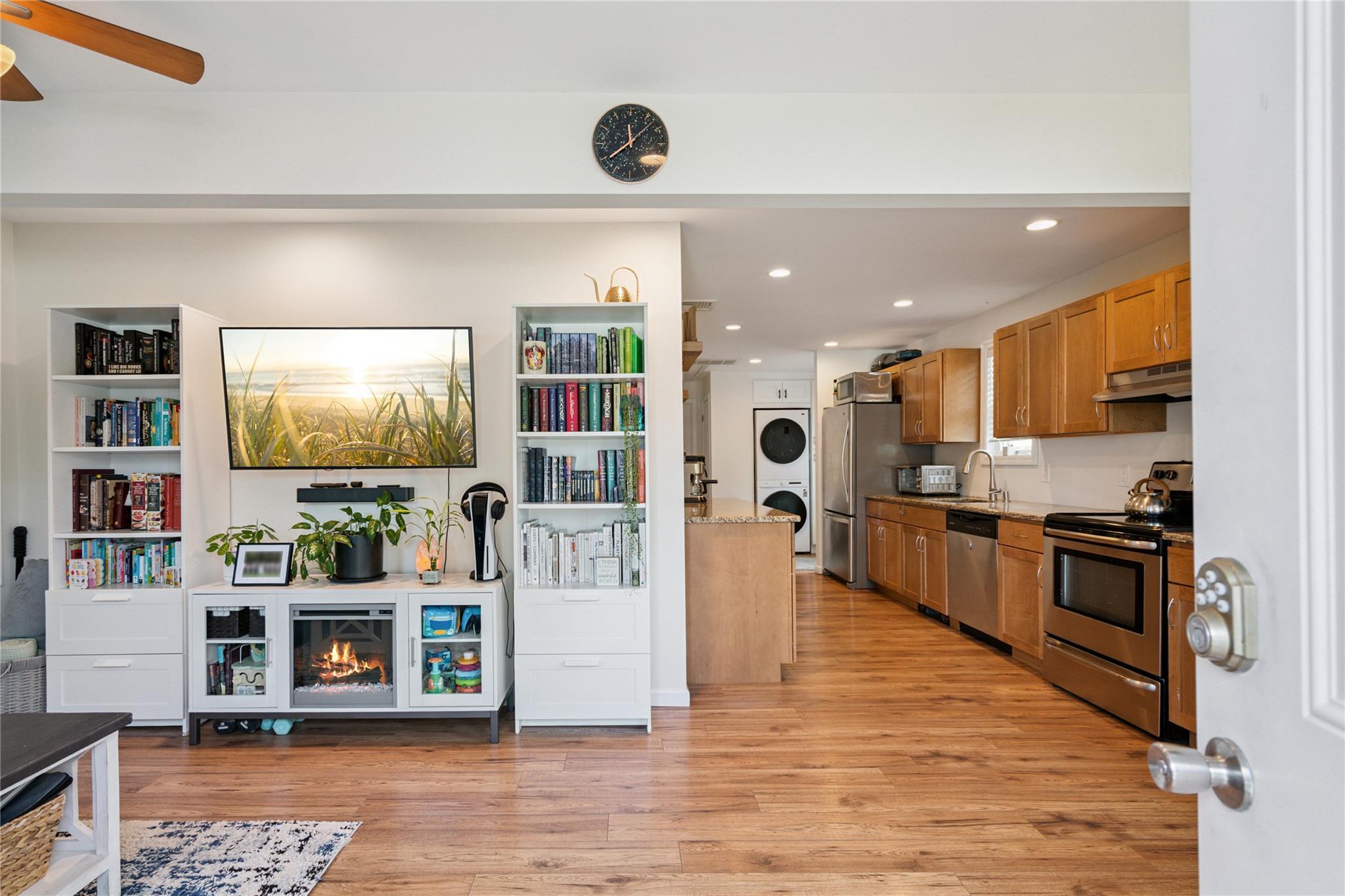 25 Woodycrest Drive Property Photo 11