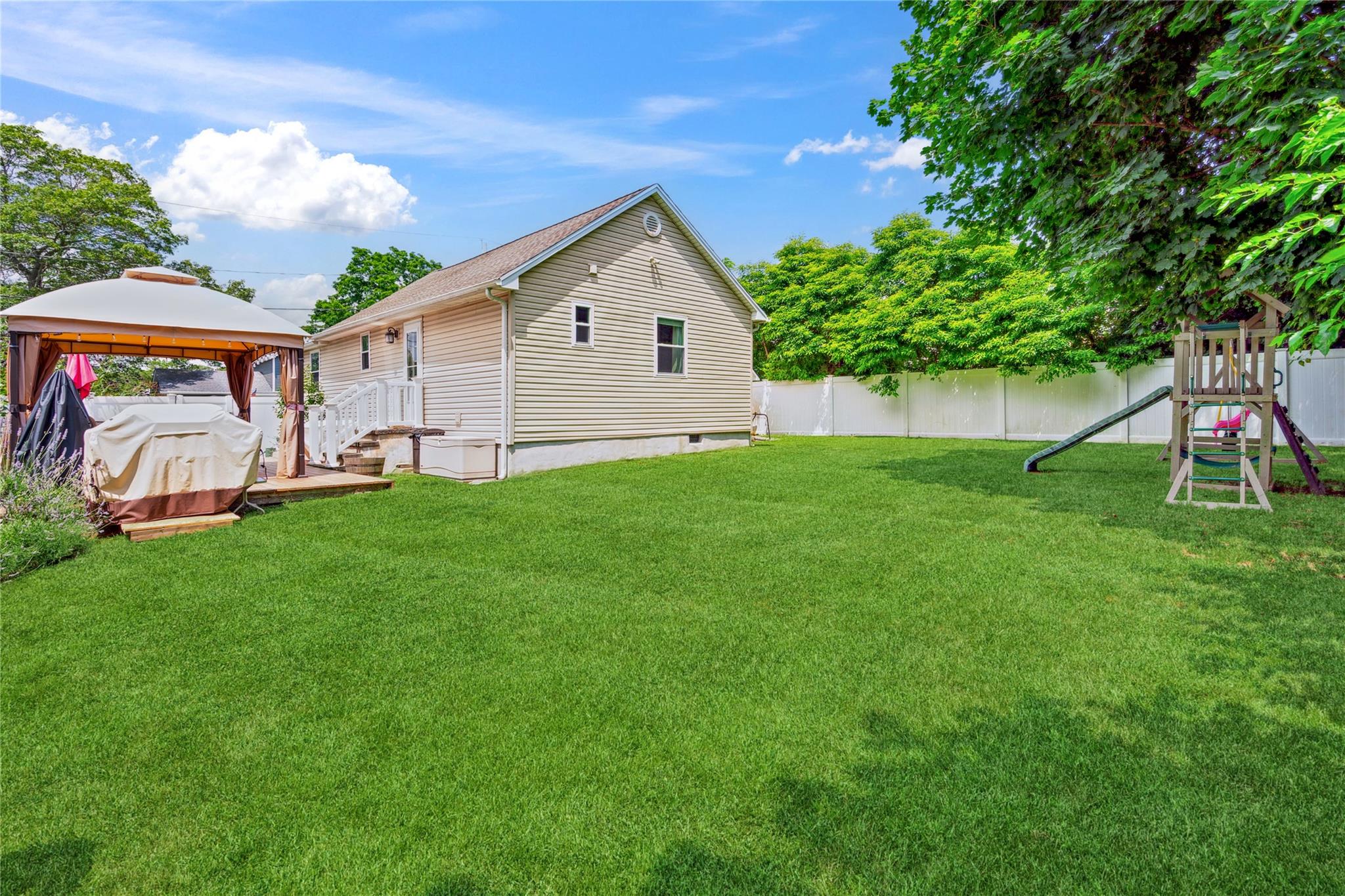 25 Woodycrest Drive Property Photo 18