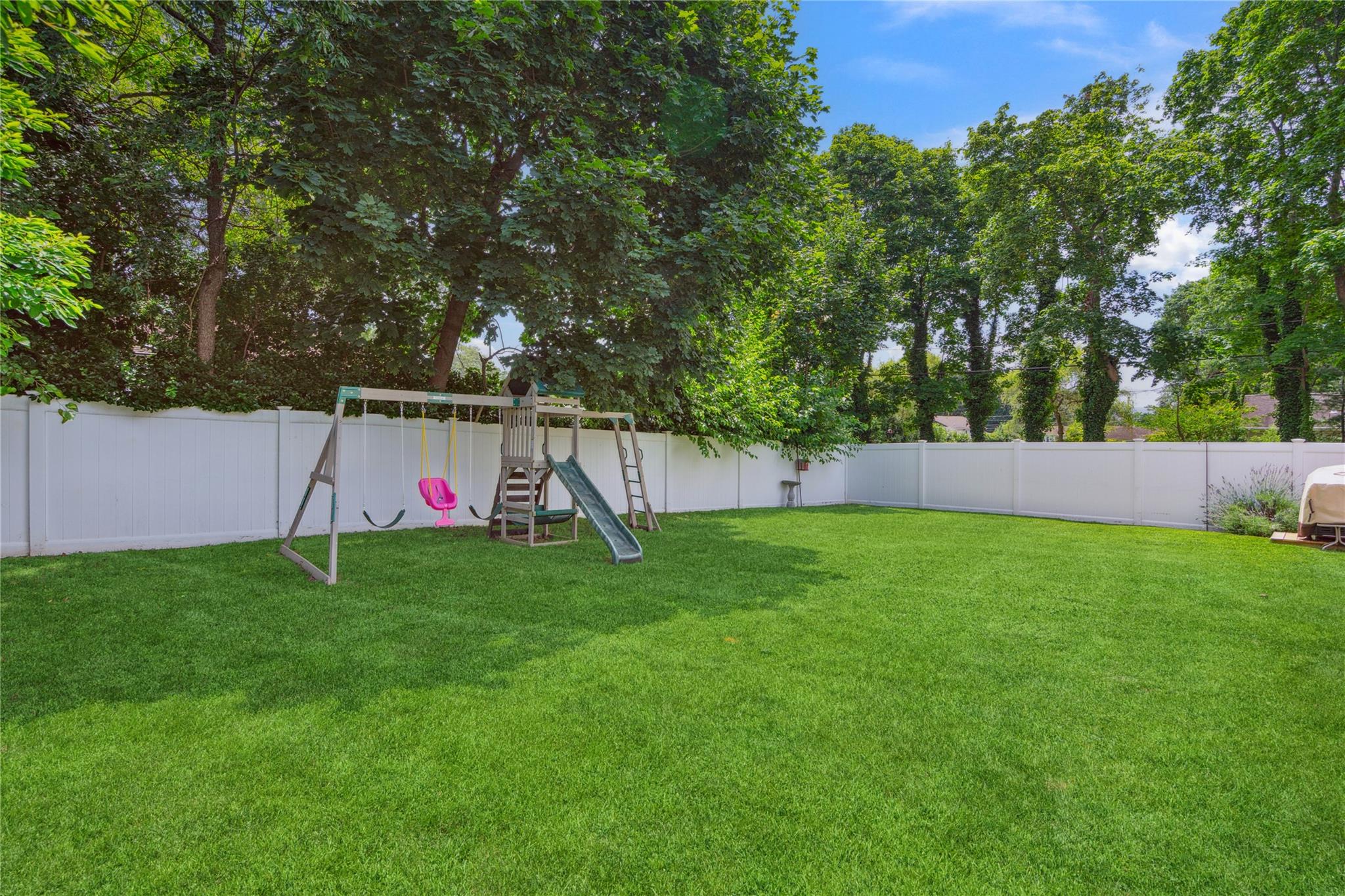 25 Woodycrest Drive Property Photo 21