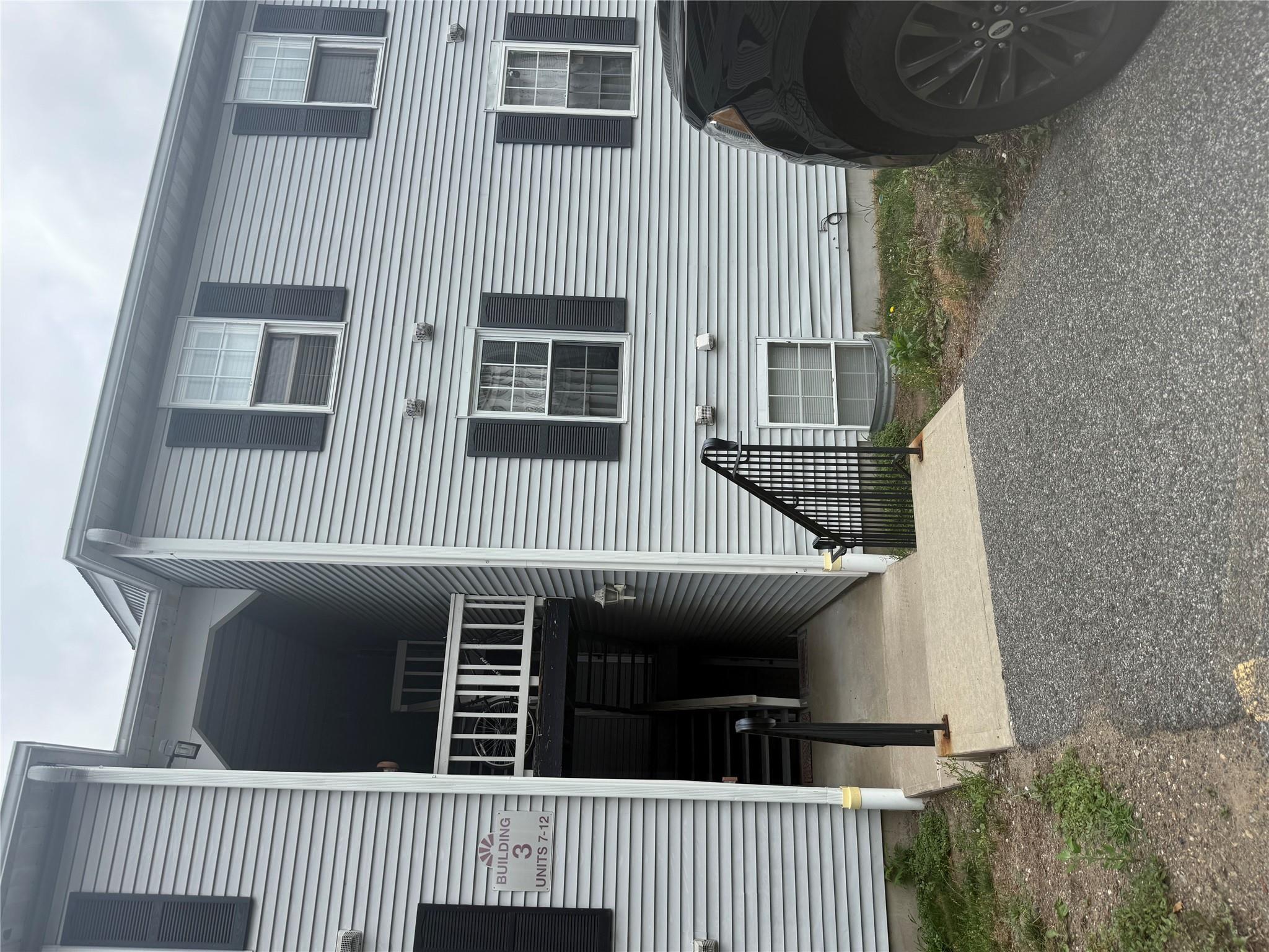 3 Lexington Hill 11 Property Photo 1