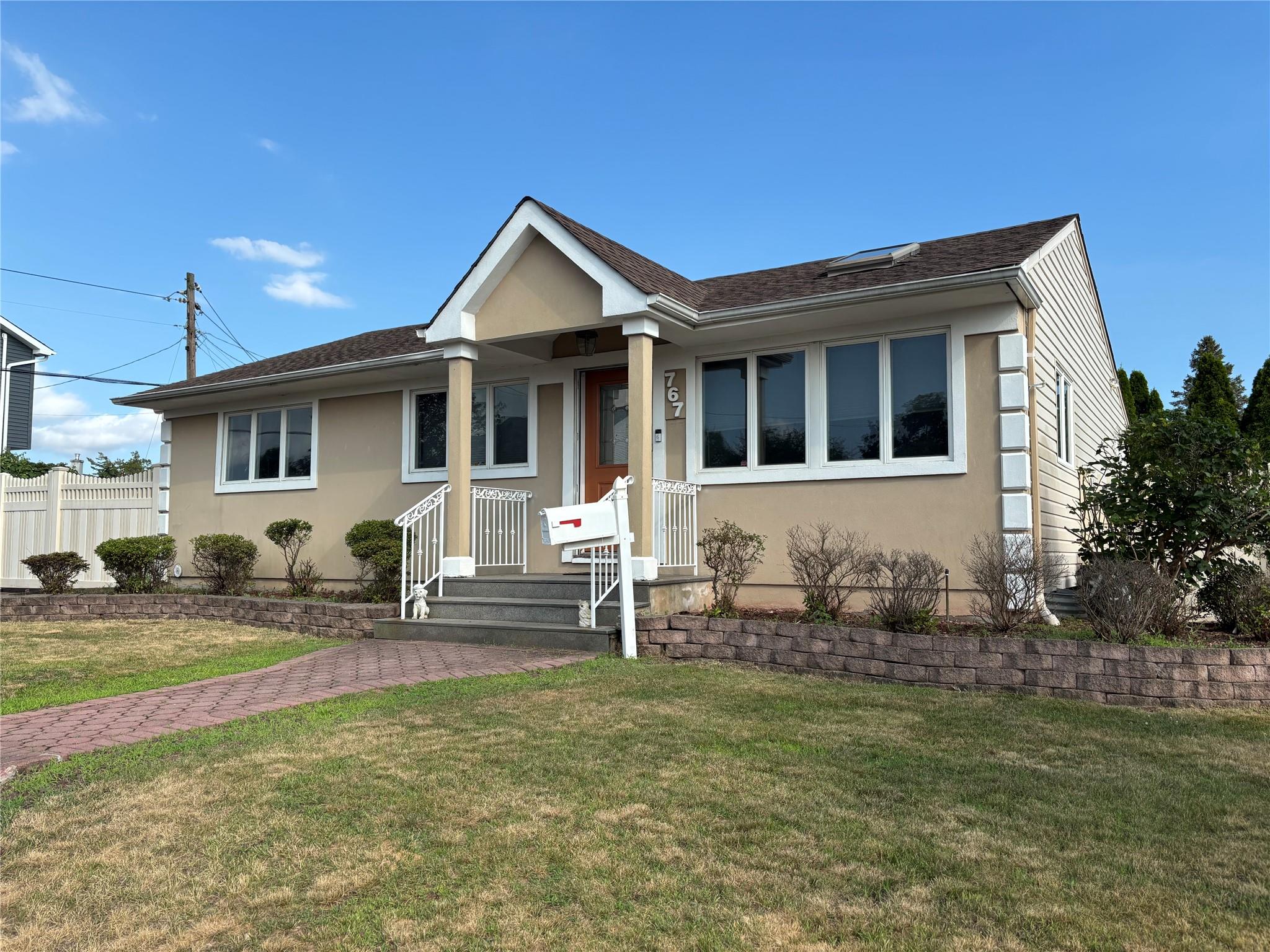 767 Doughty Avenue Property Photo 1