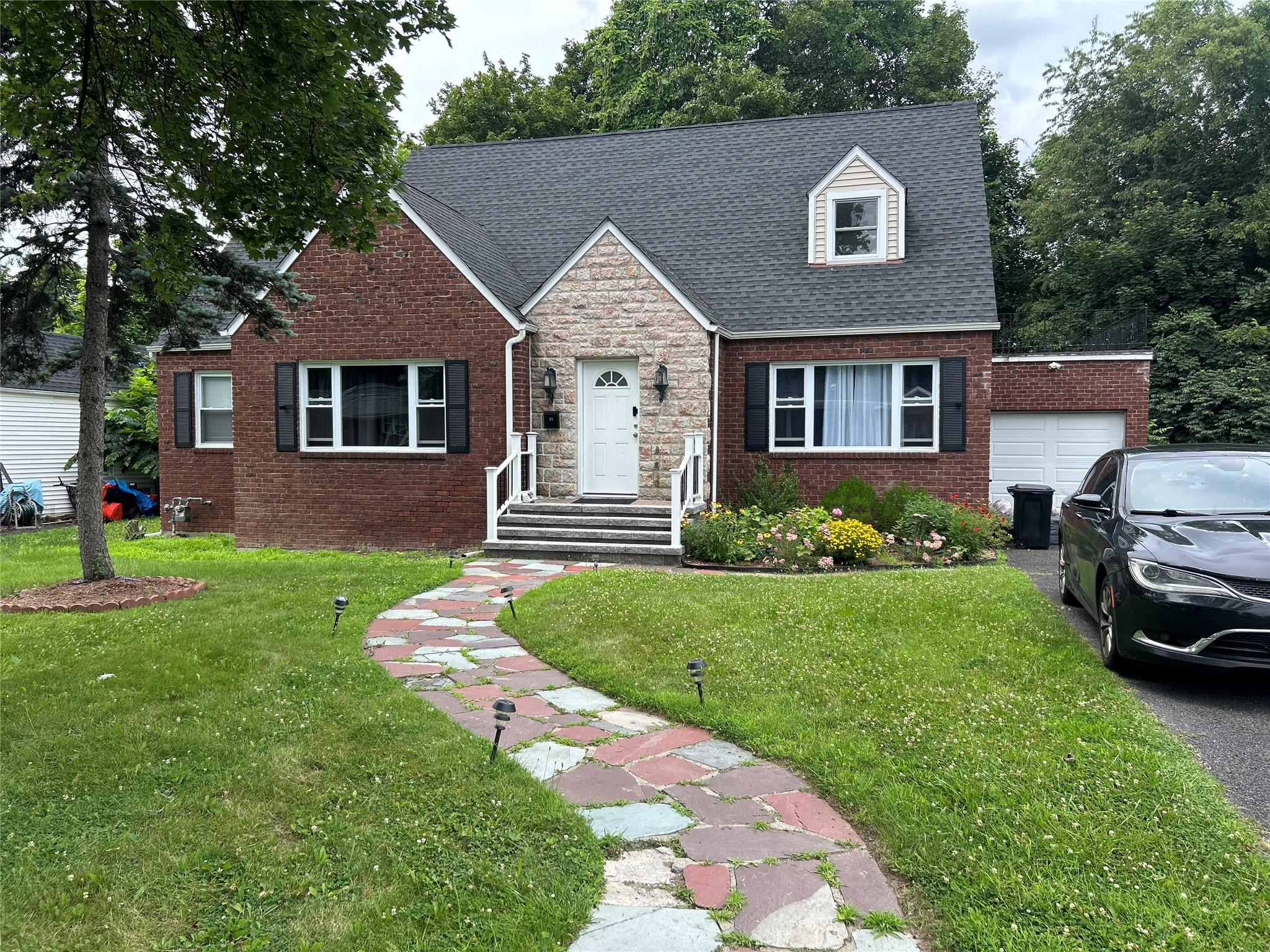 65 Valley Avenue Property Photo 1