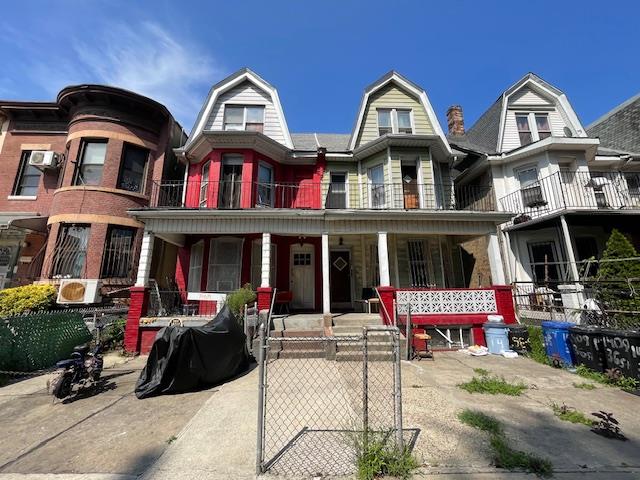 1405 36 Street Property Photo 2