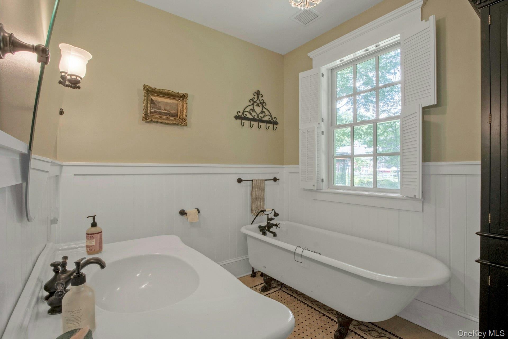 314 Haverstraw Road Property Photo 32