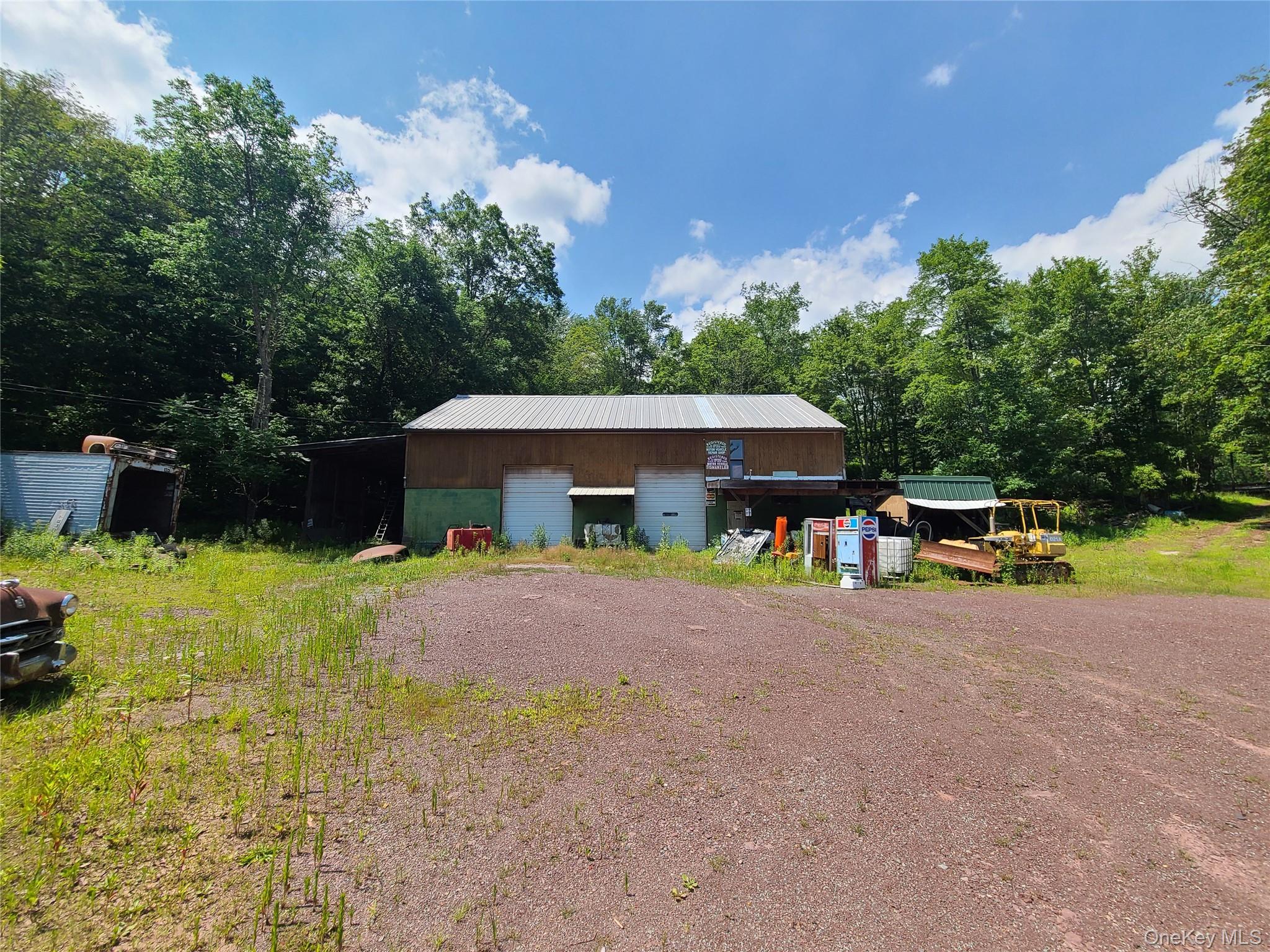 41 Martin Lane Property Photo 14