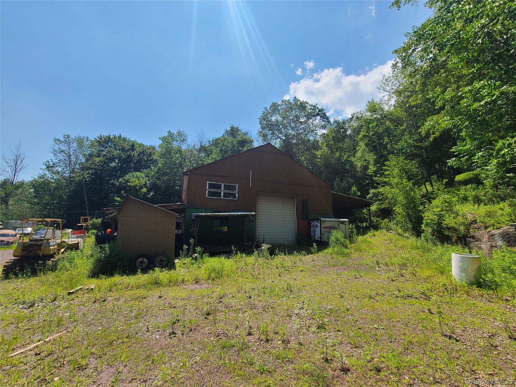41 Martin Lane Property Photo 16