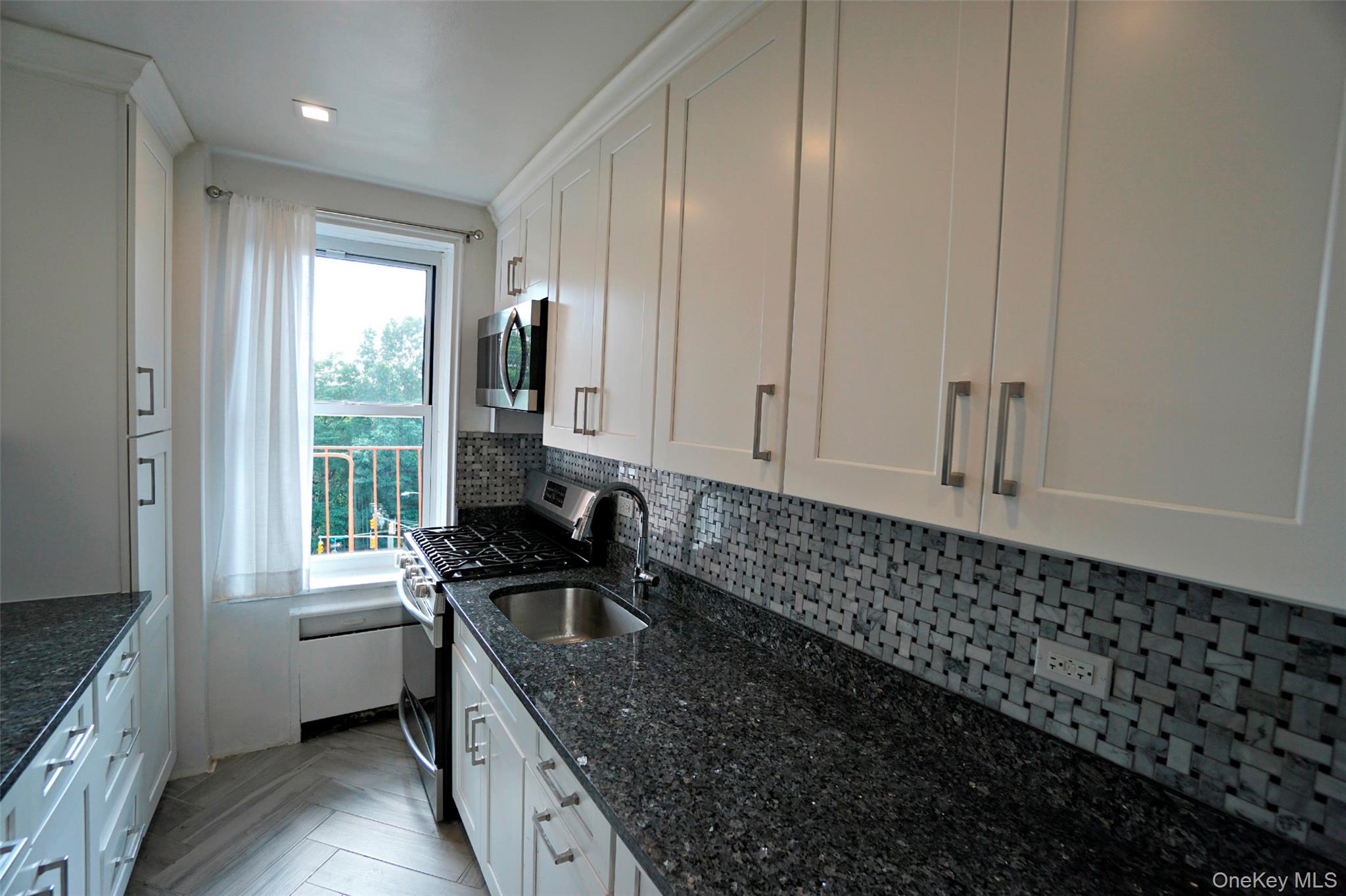 7281 113th Street 5f Property Photo 6