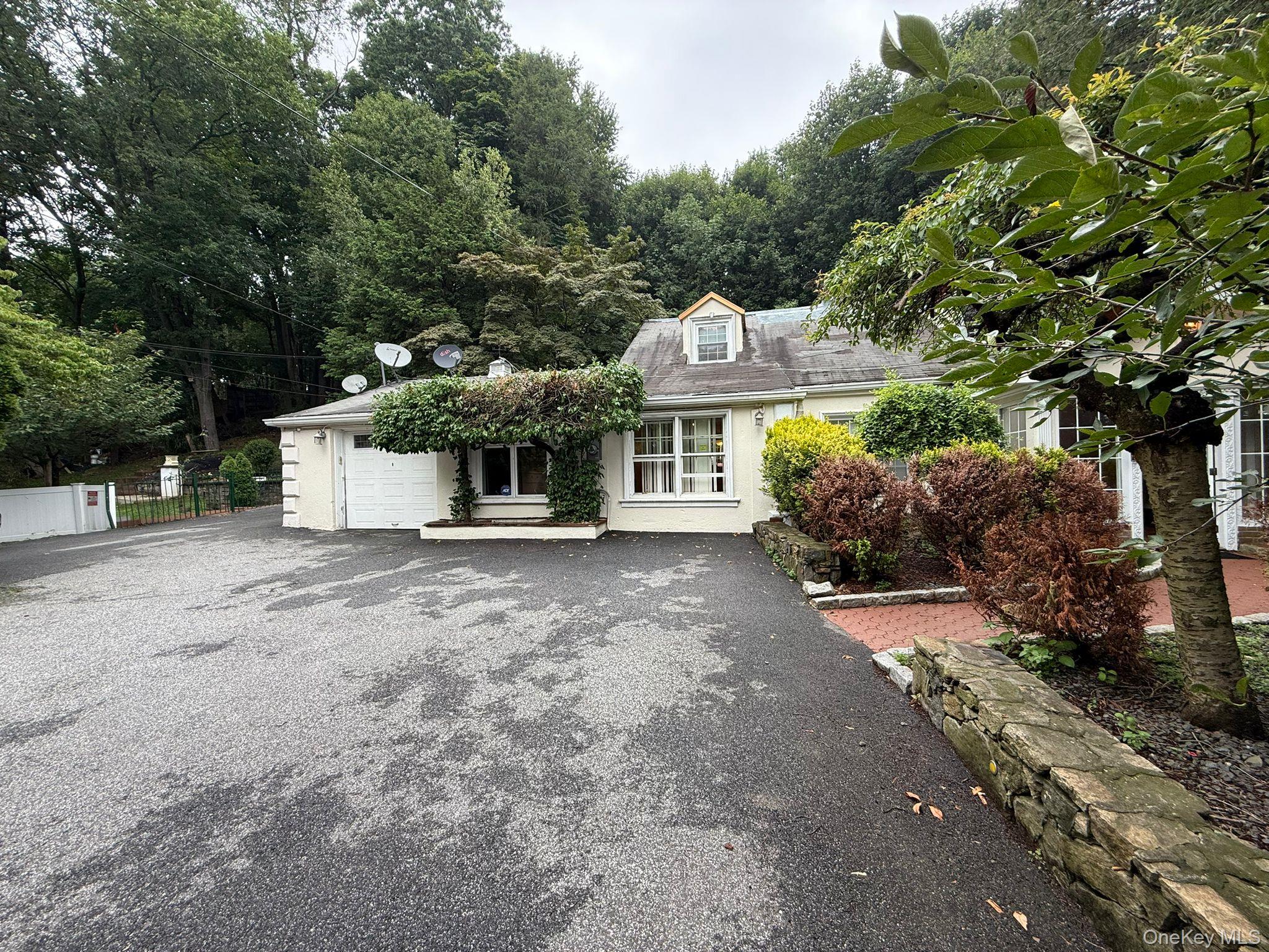 445 W Hartsdale Avenue Property Photo 4