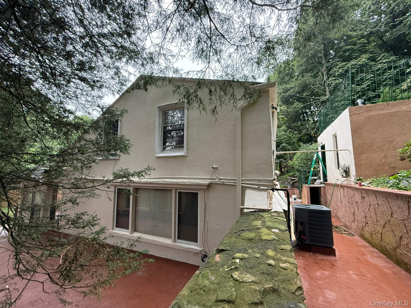 445 W Hartsdale Avenue Property Photo 8
