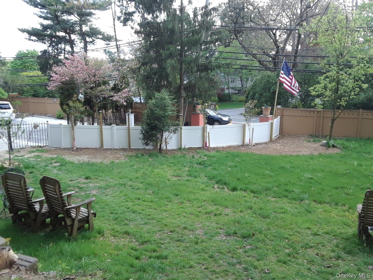 445 W Hartsdale Avenue Property Photo 17
