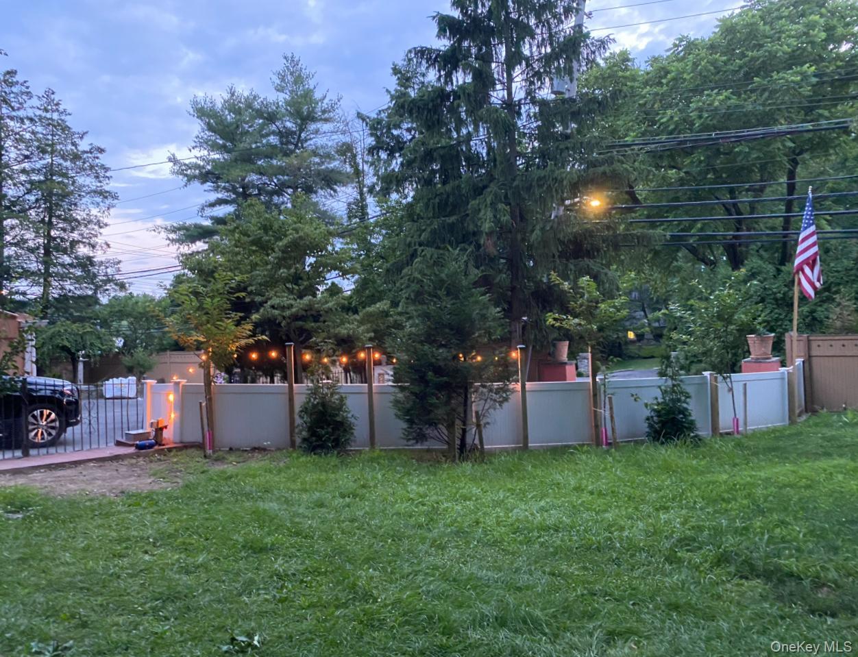 445 W Hartsdale Avenue Property Photo 18
