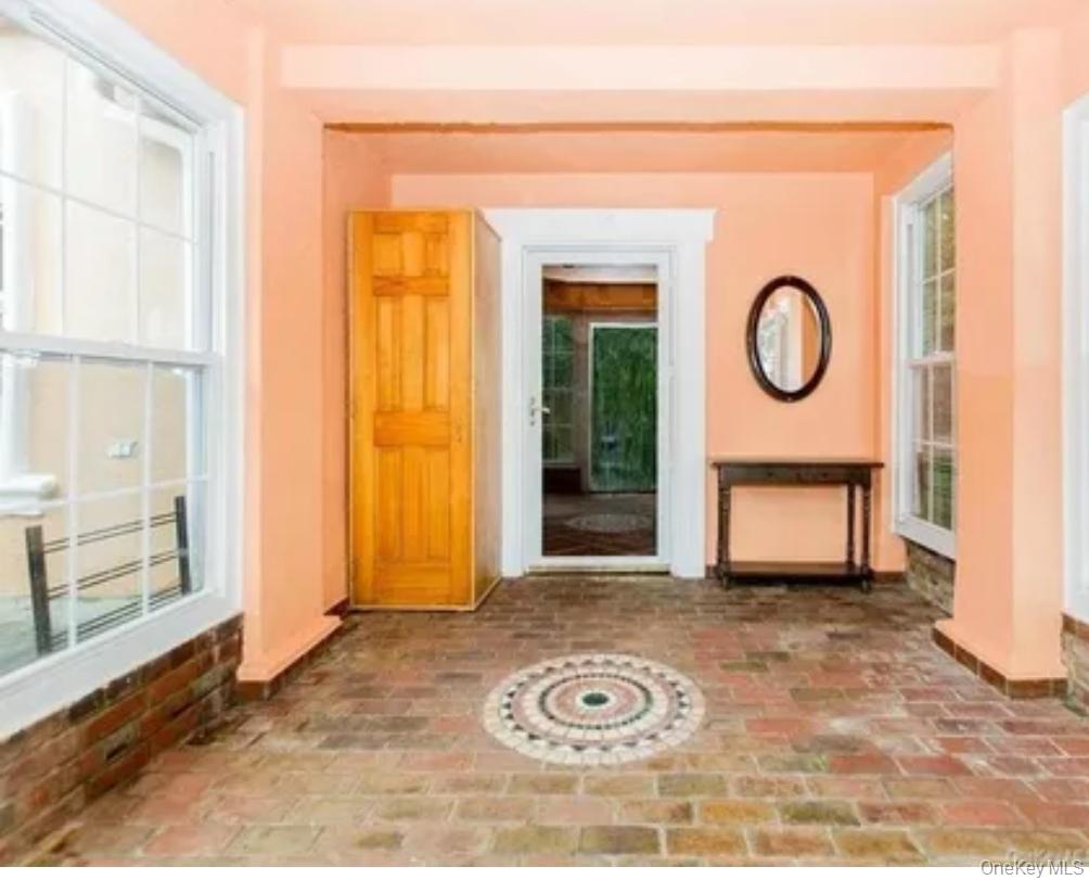 445 W Hartsdale Avenue Property Photo 21