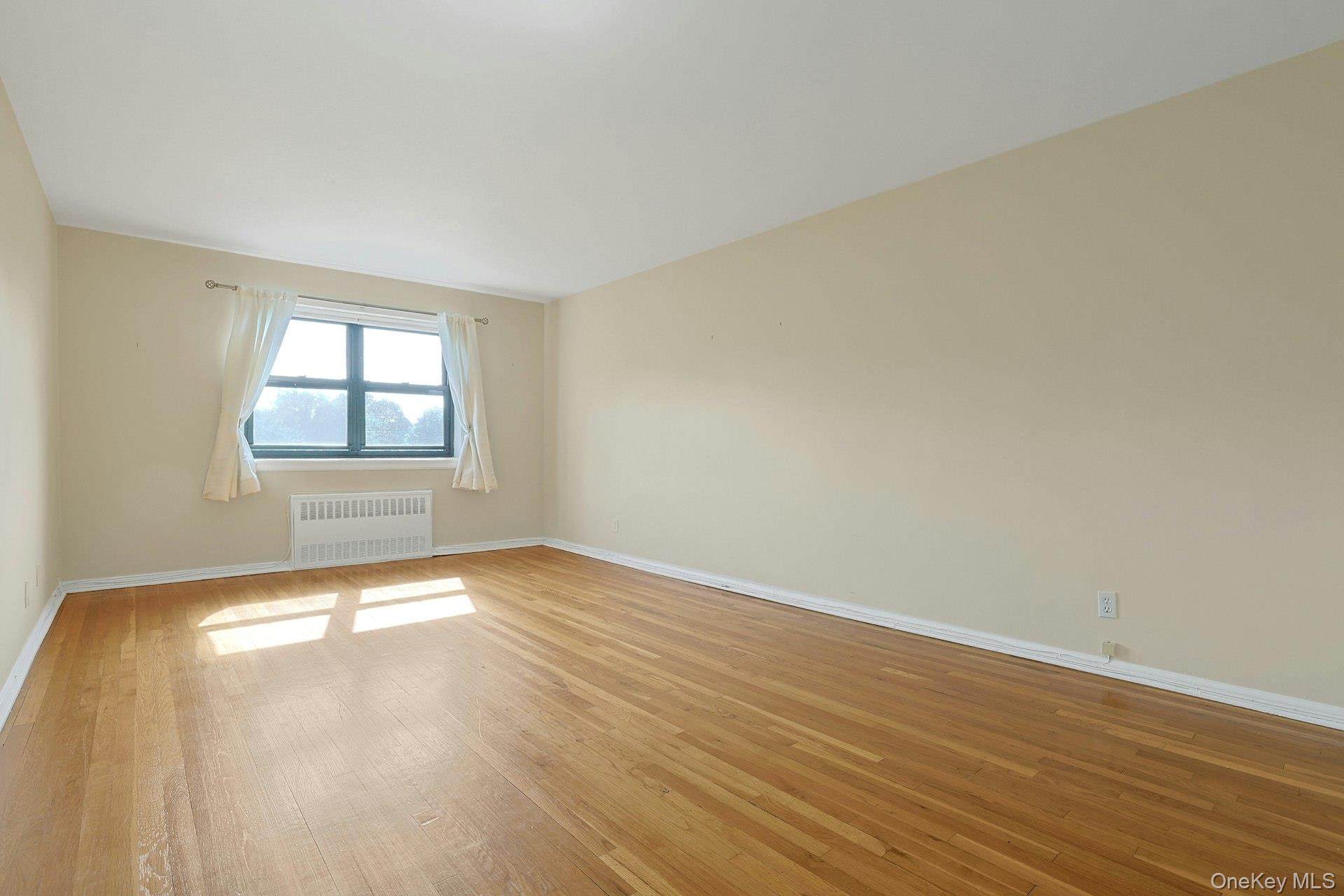 19 Old Mamaroneck Road 6m Property Photo 6
