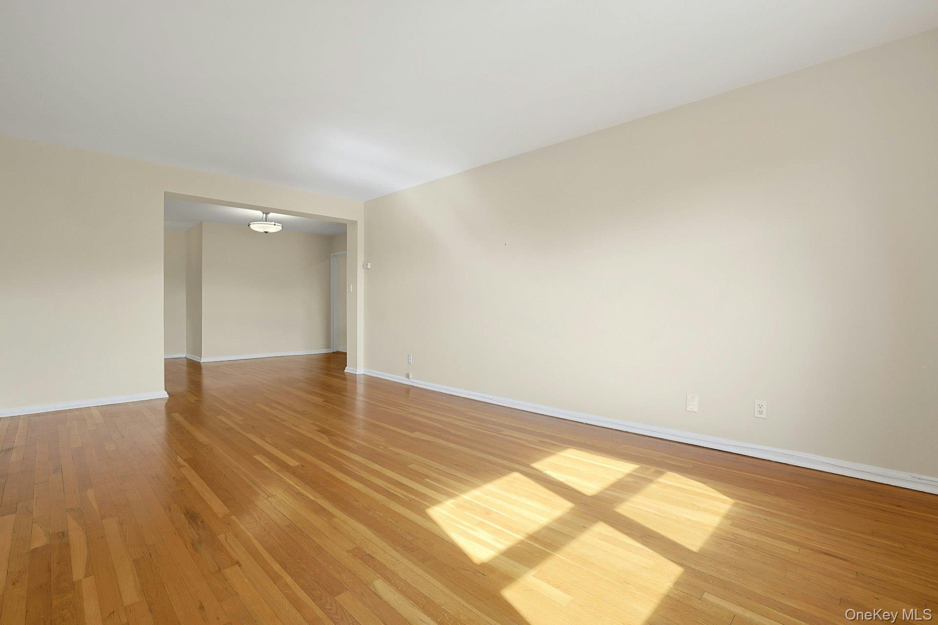 19 Old Mamaroneck Road 6m Property Photo 8