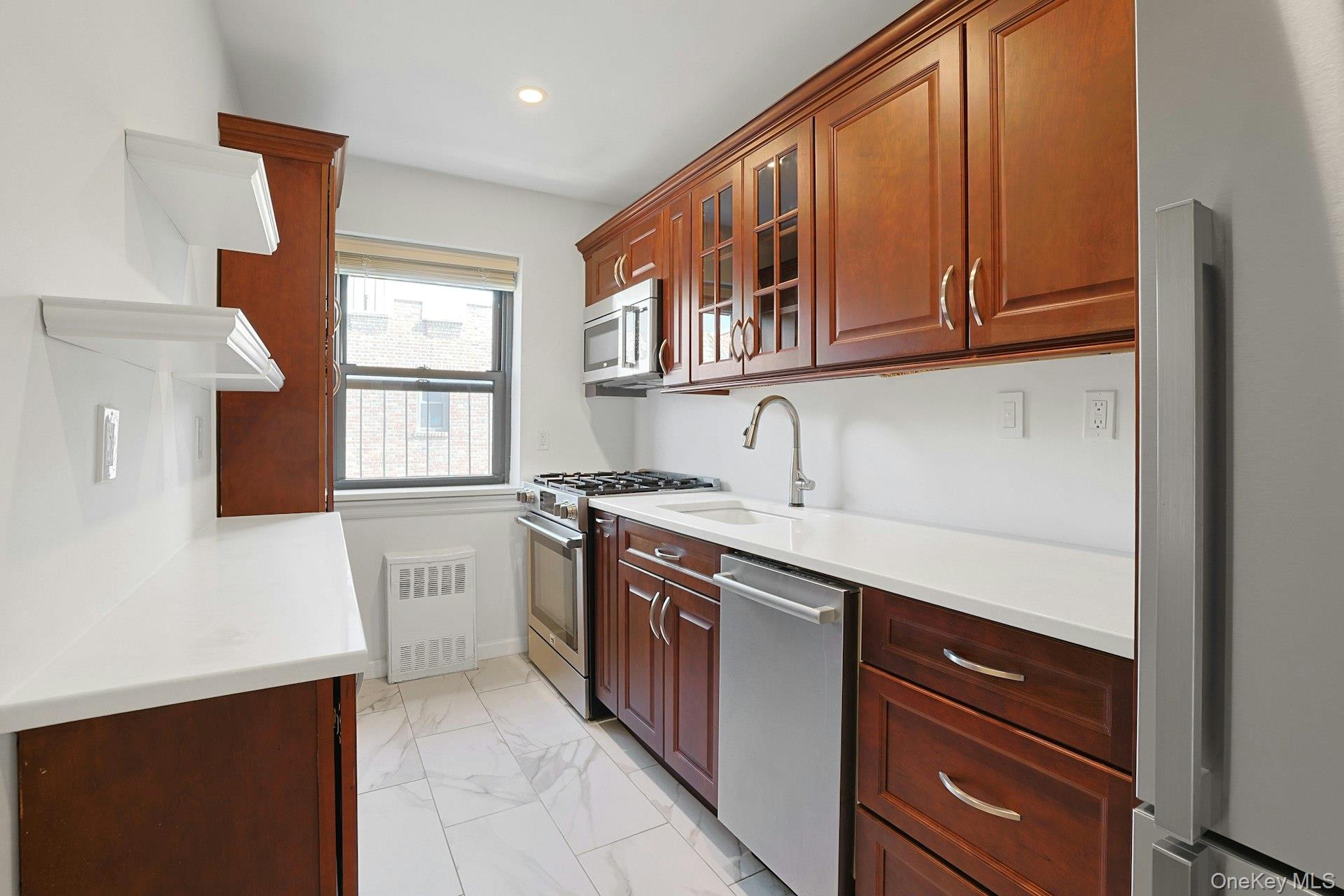 19 Old Mamaroneck Road 6m Property Photo 10