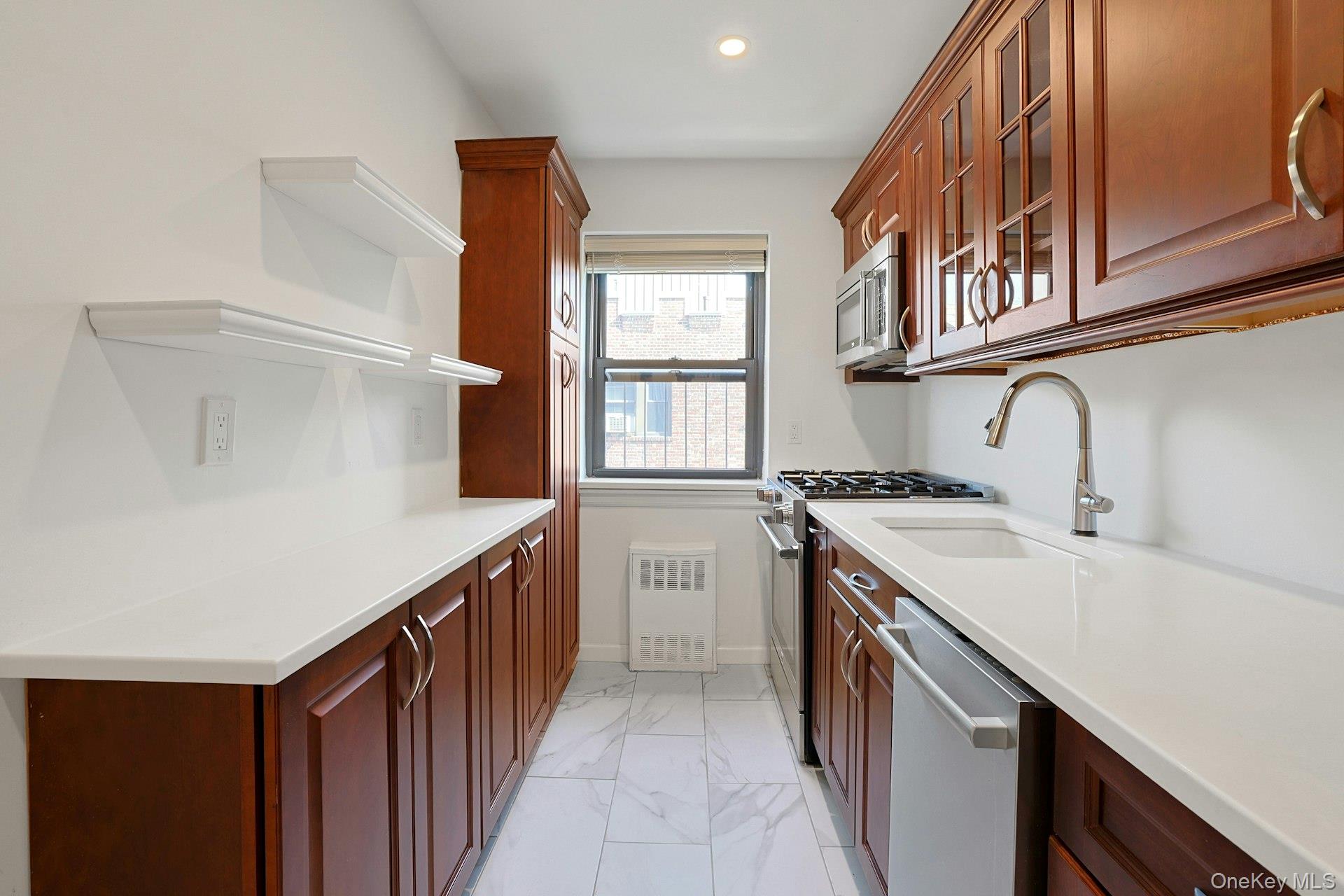 19 Old Mamaroneck Road 6m Property Photo 11