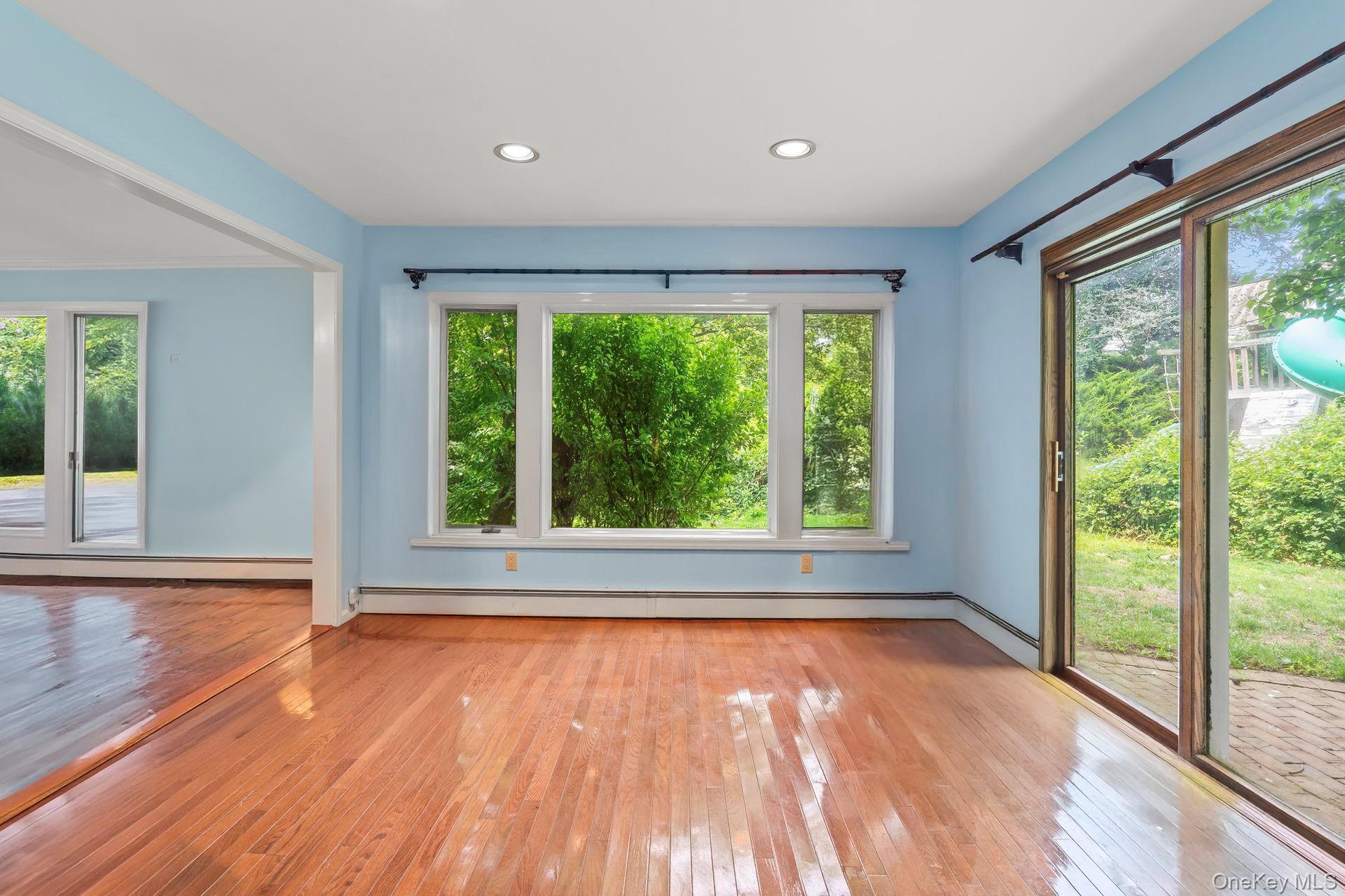 13 Whitney Circle Property Photo 6