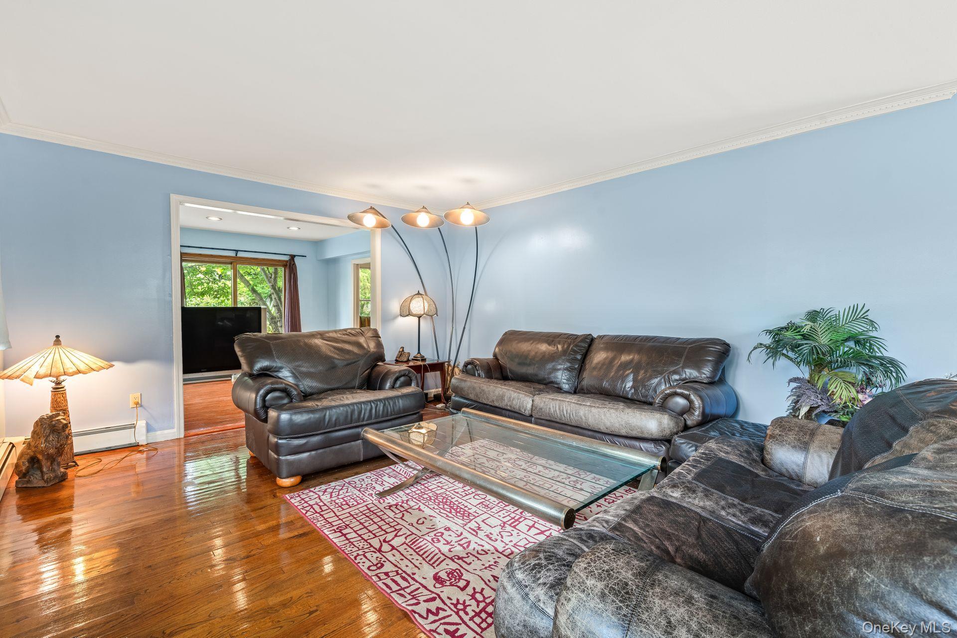 13 Whitney Circle Property Photo 7