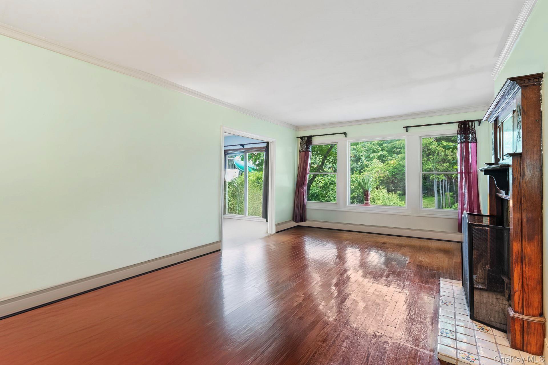 13 Whitney Circle Property Photo 9