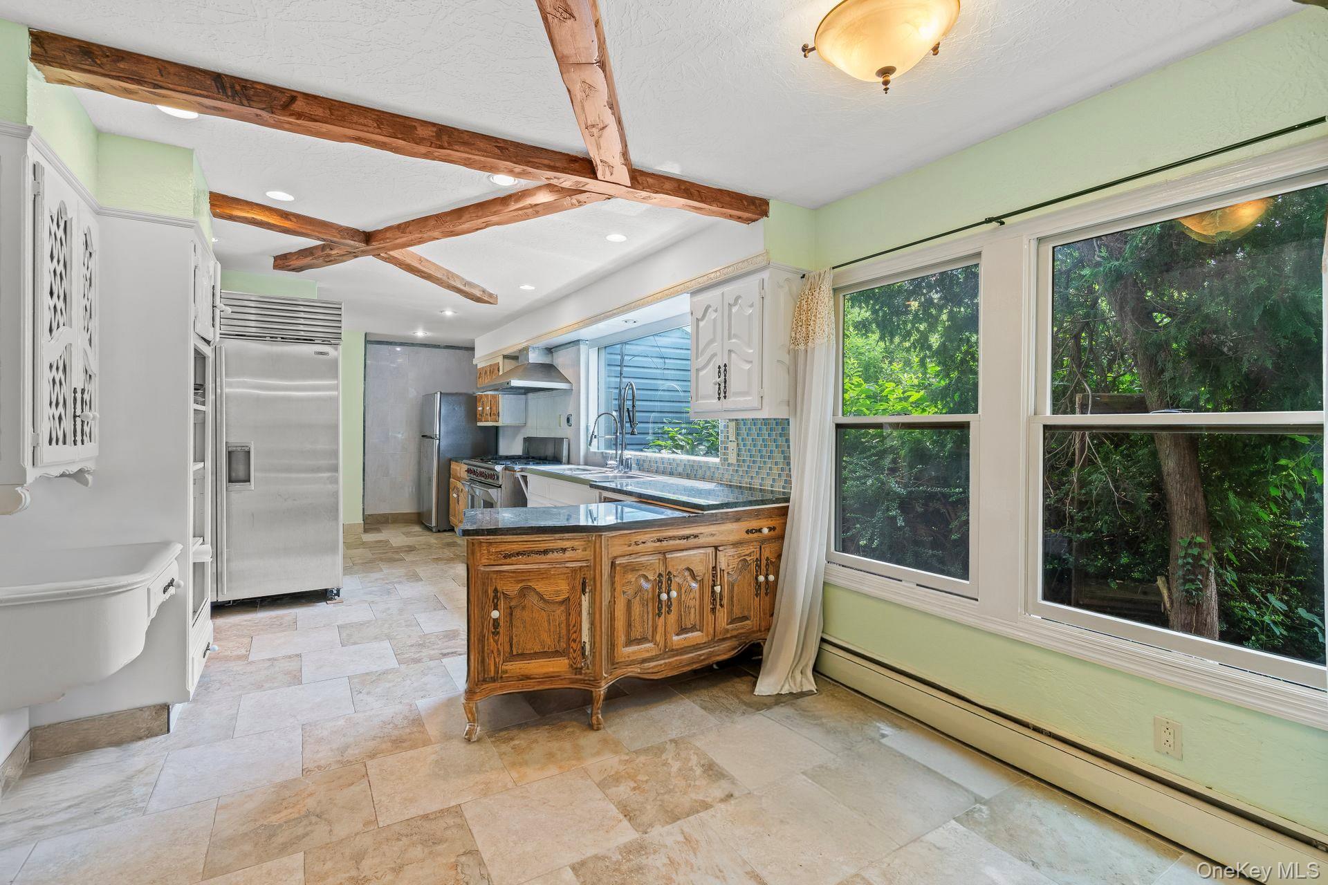 13 Whitney Circle Property Photo 14