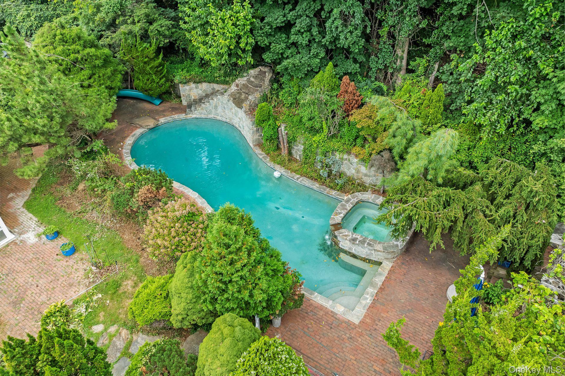 13 Whitney Circle Property Photo 30