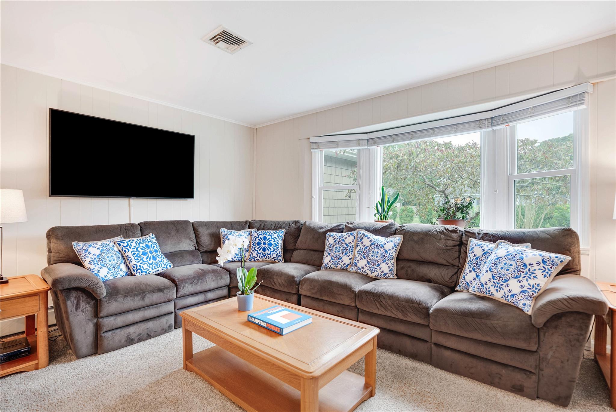 7 Russell Road Property Photo 29