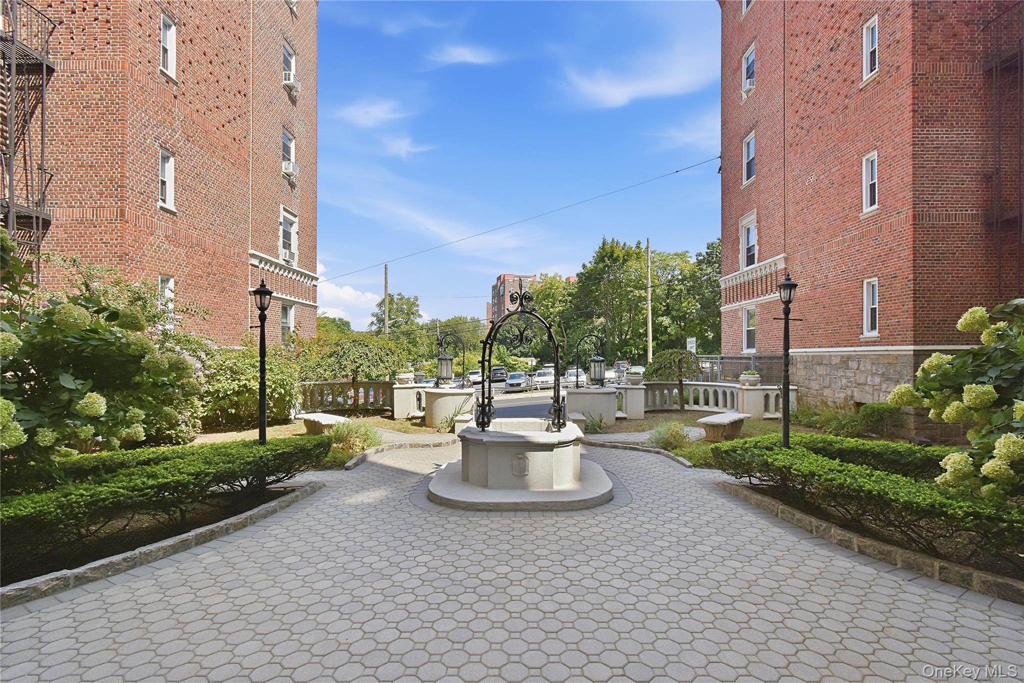 60 W Broad Street 1l Property Photo 2