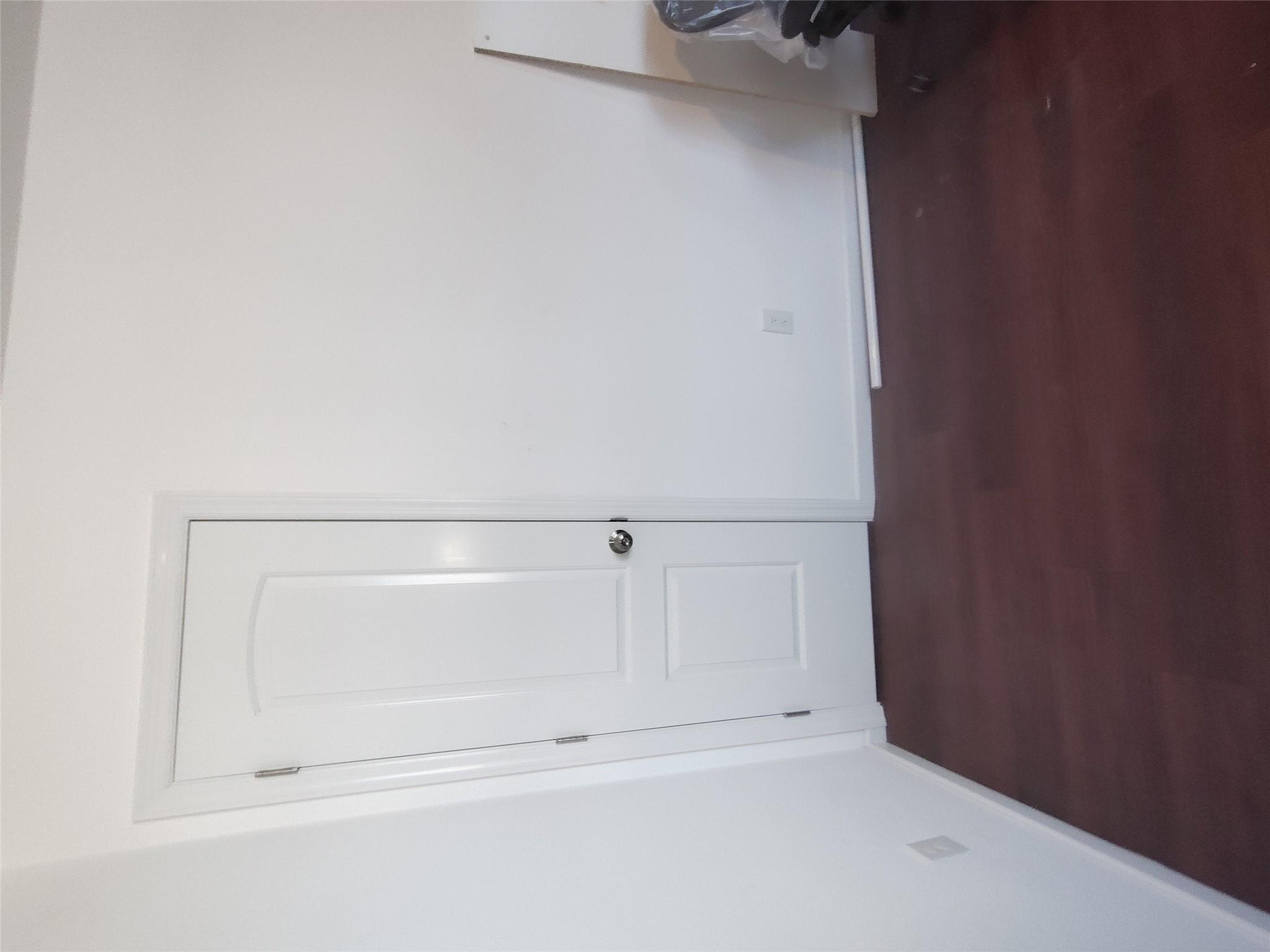 2167a Great Neck Road Property Photo 5
