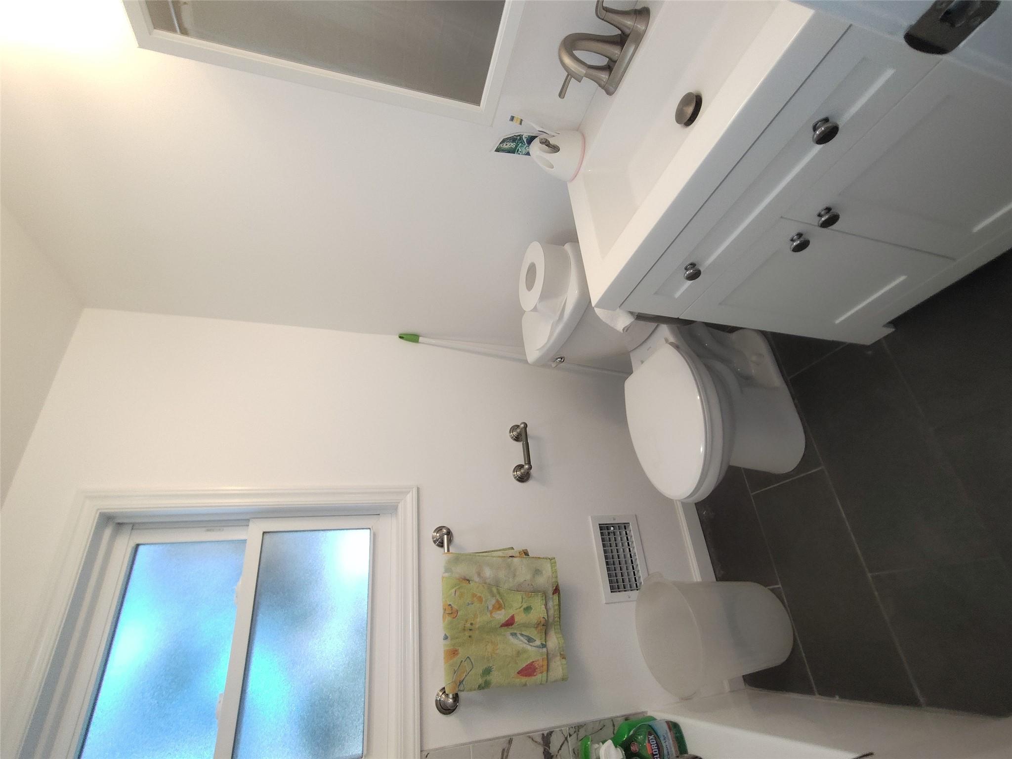 2167a Great Neck Road Property Photo 6