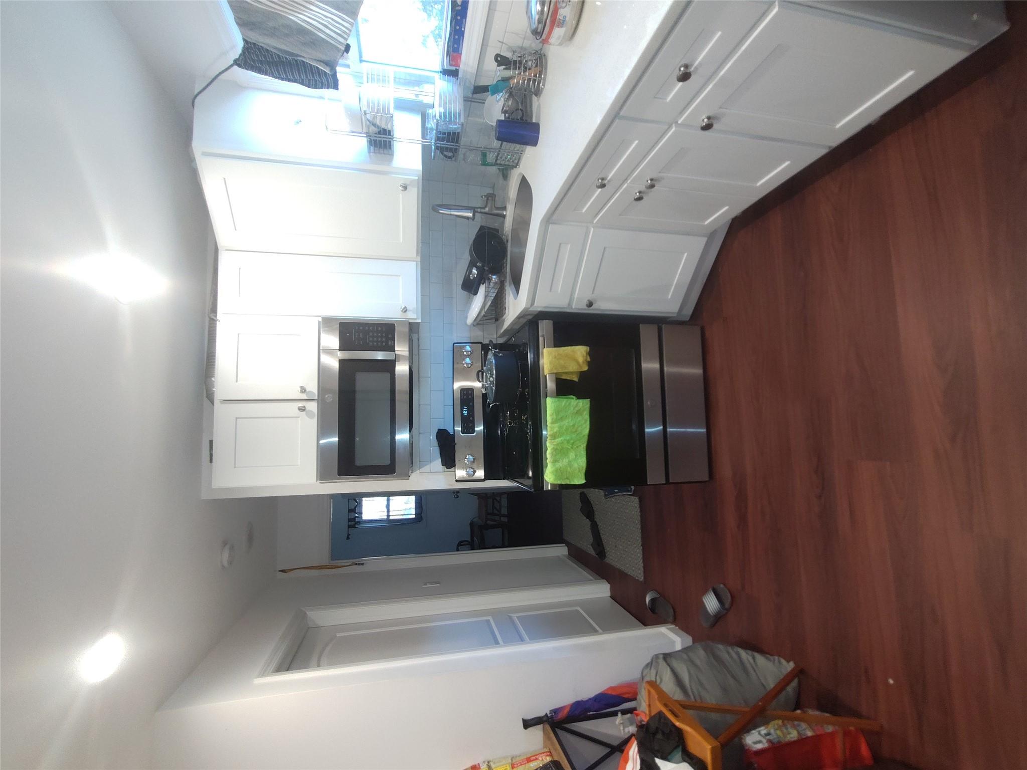 2167a Great Neck Road Property Photo 10