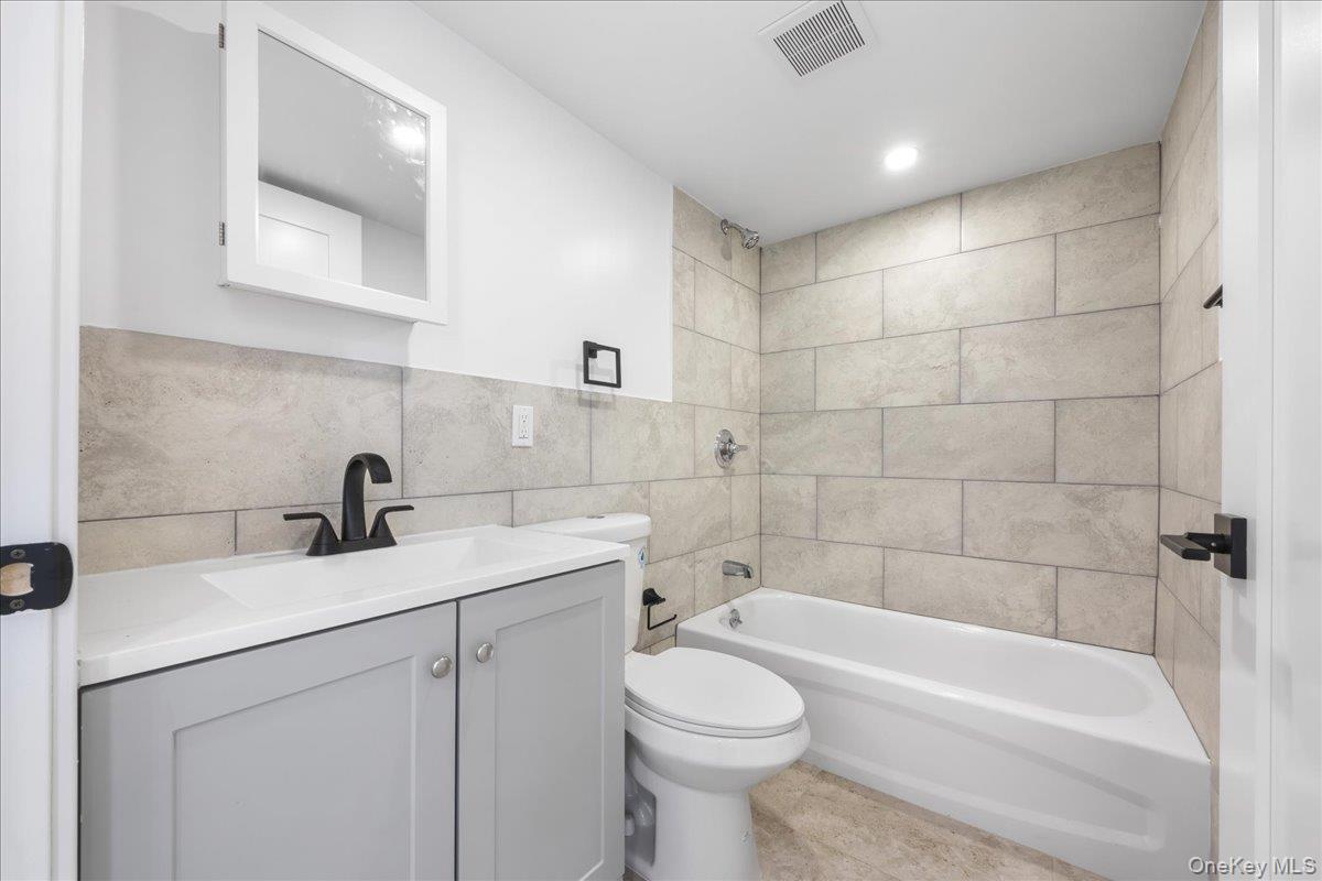 2740 Sexton Place Property Photo 24