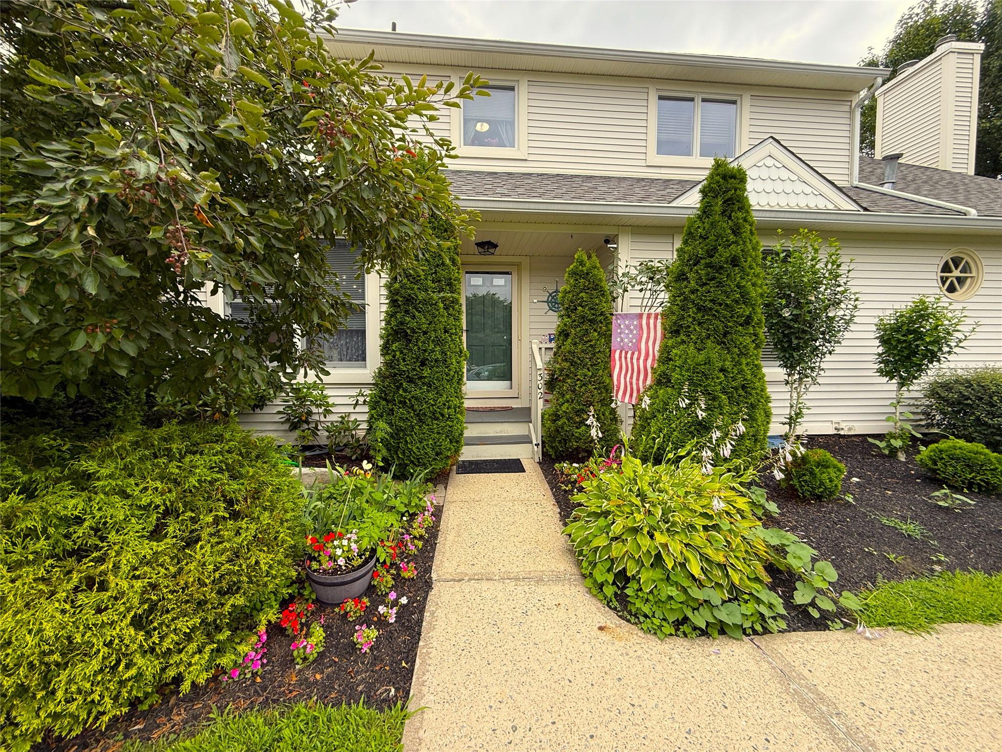302 Cornwall Meadows Lane Property Photo 1
