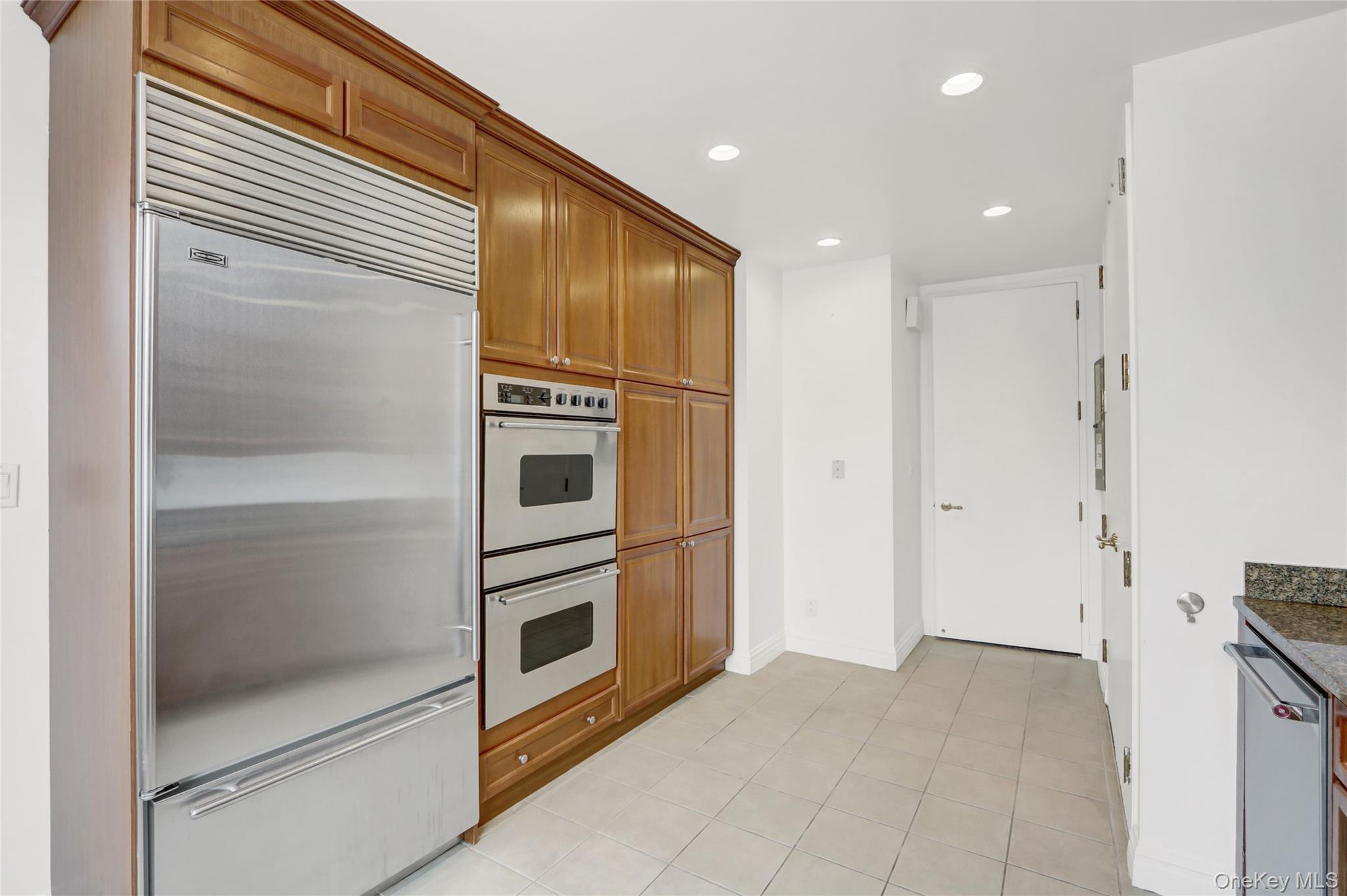 90 E End Avenue 10b Property Photo 35