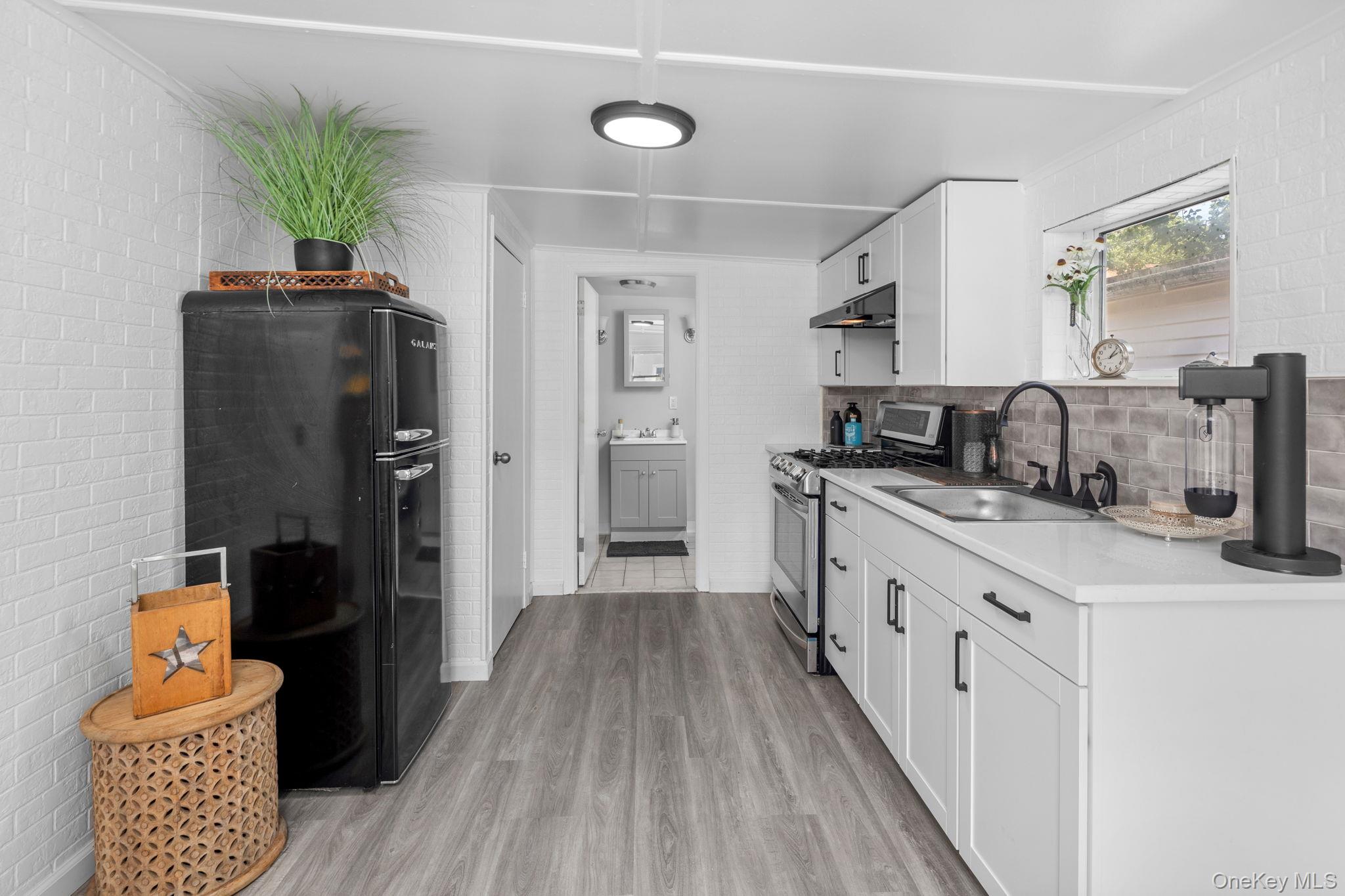 32 Tier Street Property Photo 8