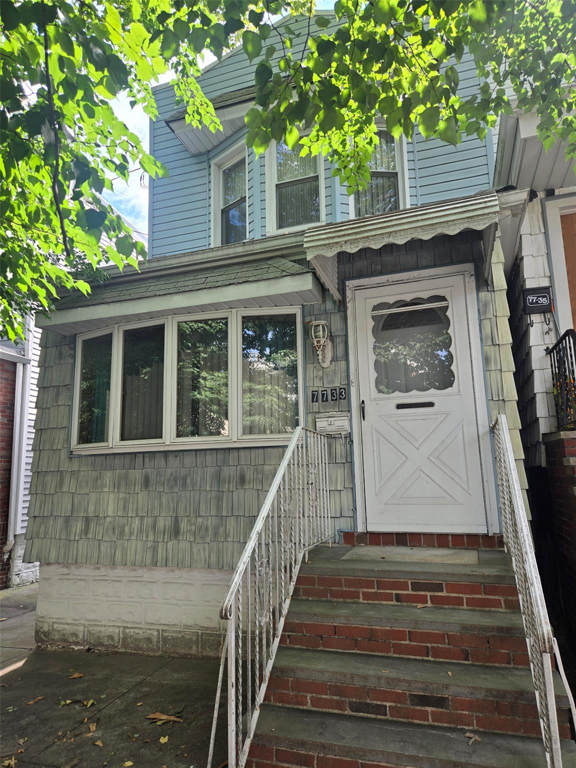 7733 79th Street Property Photo 1