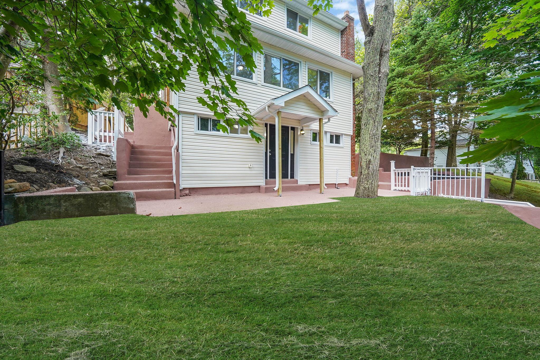 82 Sunburst Drive Property Photo 1