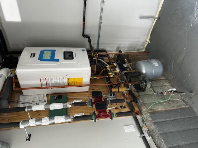558 Oxford Road Property Photo 22