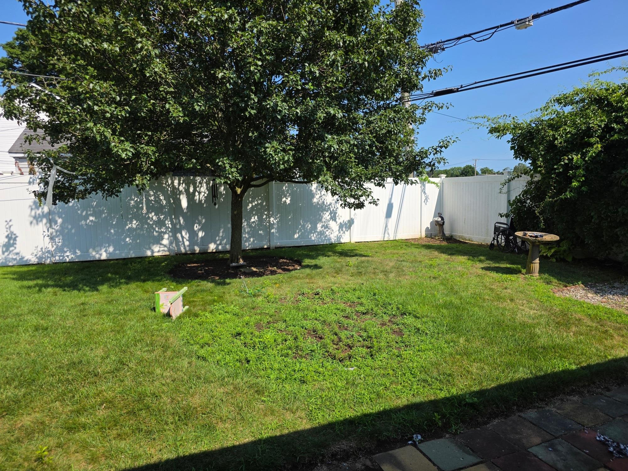 8 Reading Lane Property Photo 6