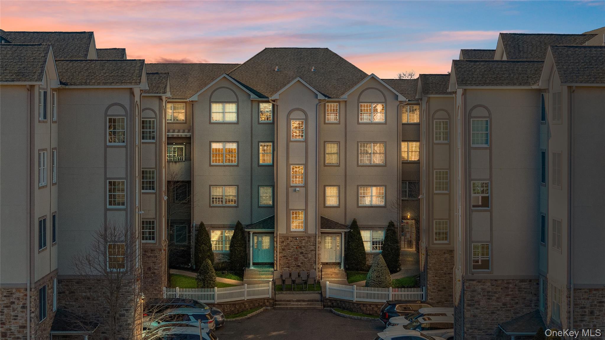 3314 Parkview Drive Property Photo 1