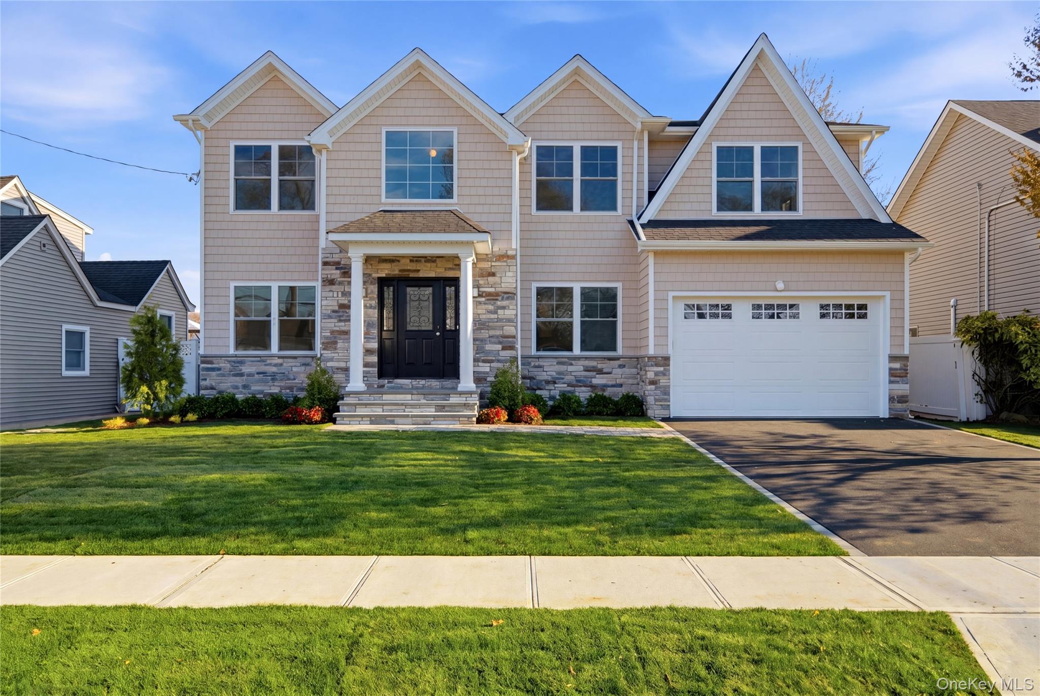 32 Massapequa Avenue Property Photo 1