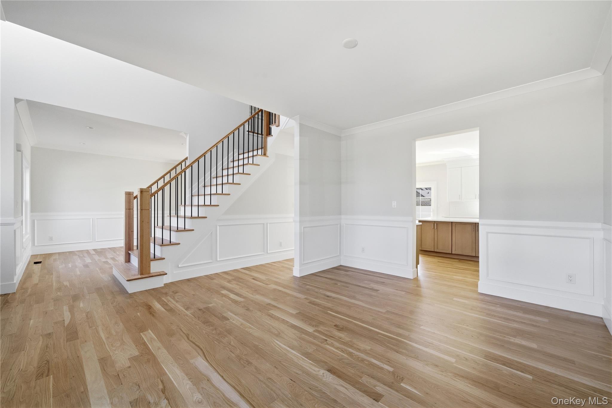 32 Massapequa Avenue Property Photo 6