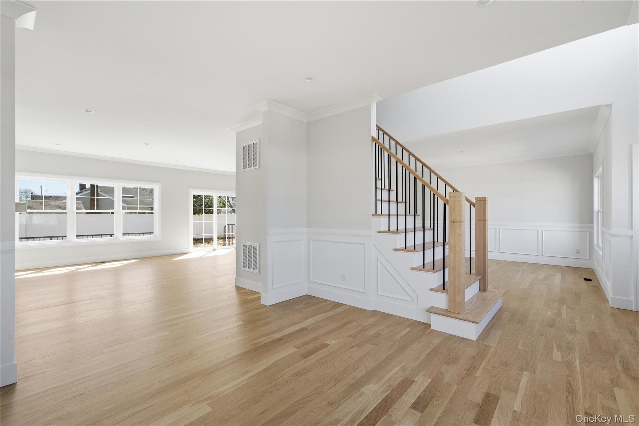 32 Massapequa Avenue Property Photo 9