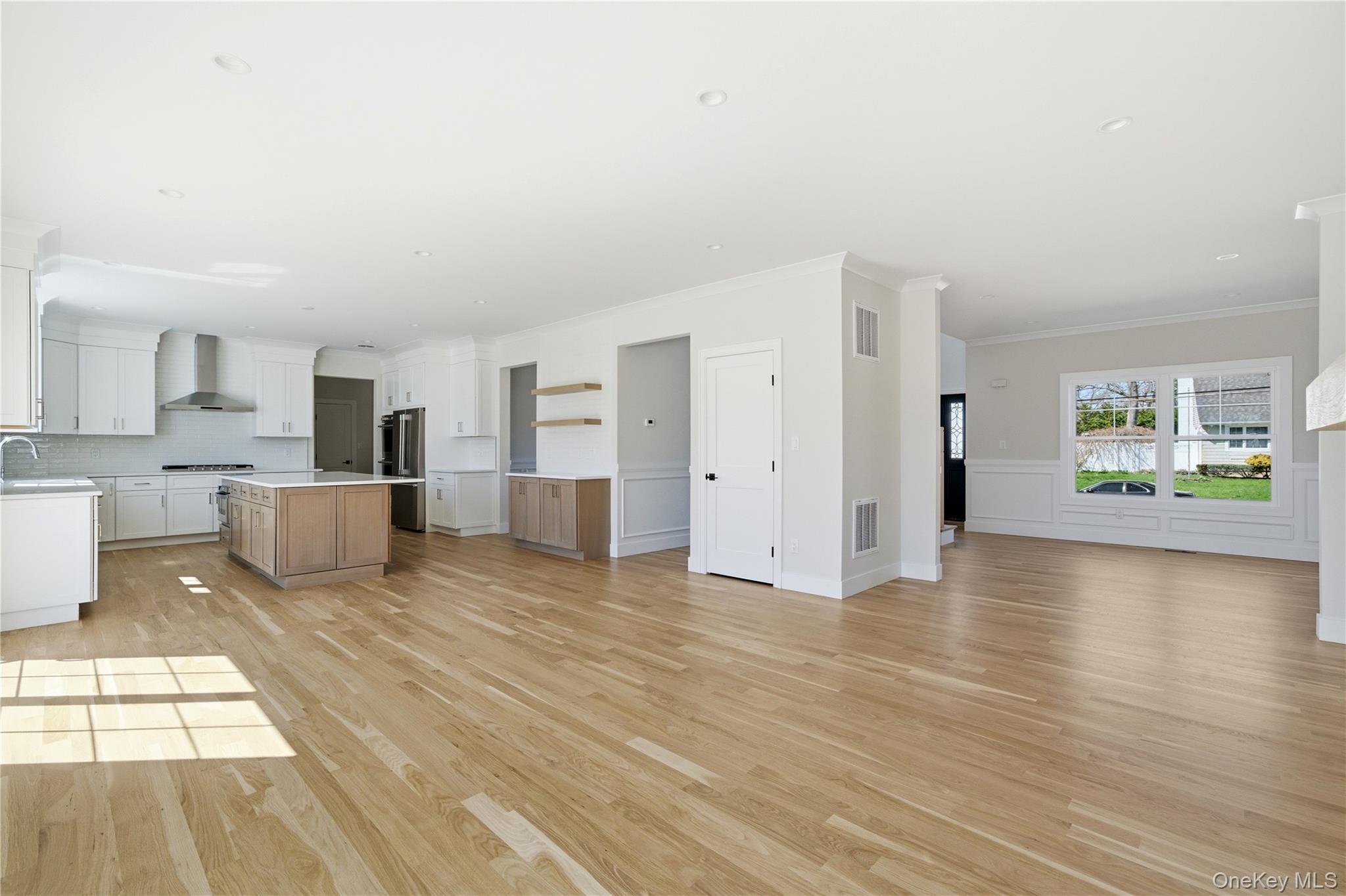 32 Massapequa Avenue Property Photo 16