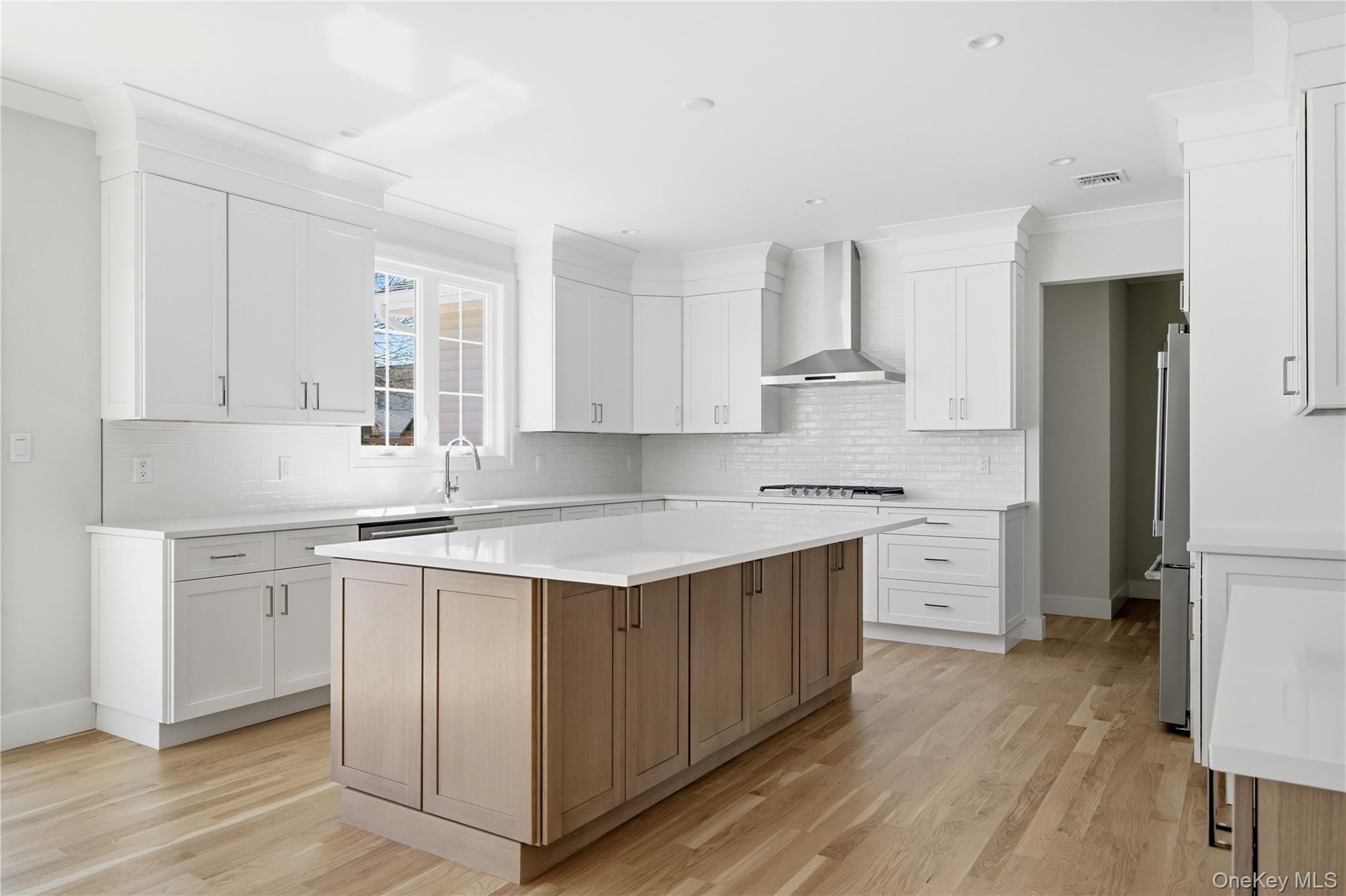 32 Massapequa Avenue Property Photo 17