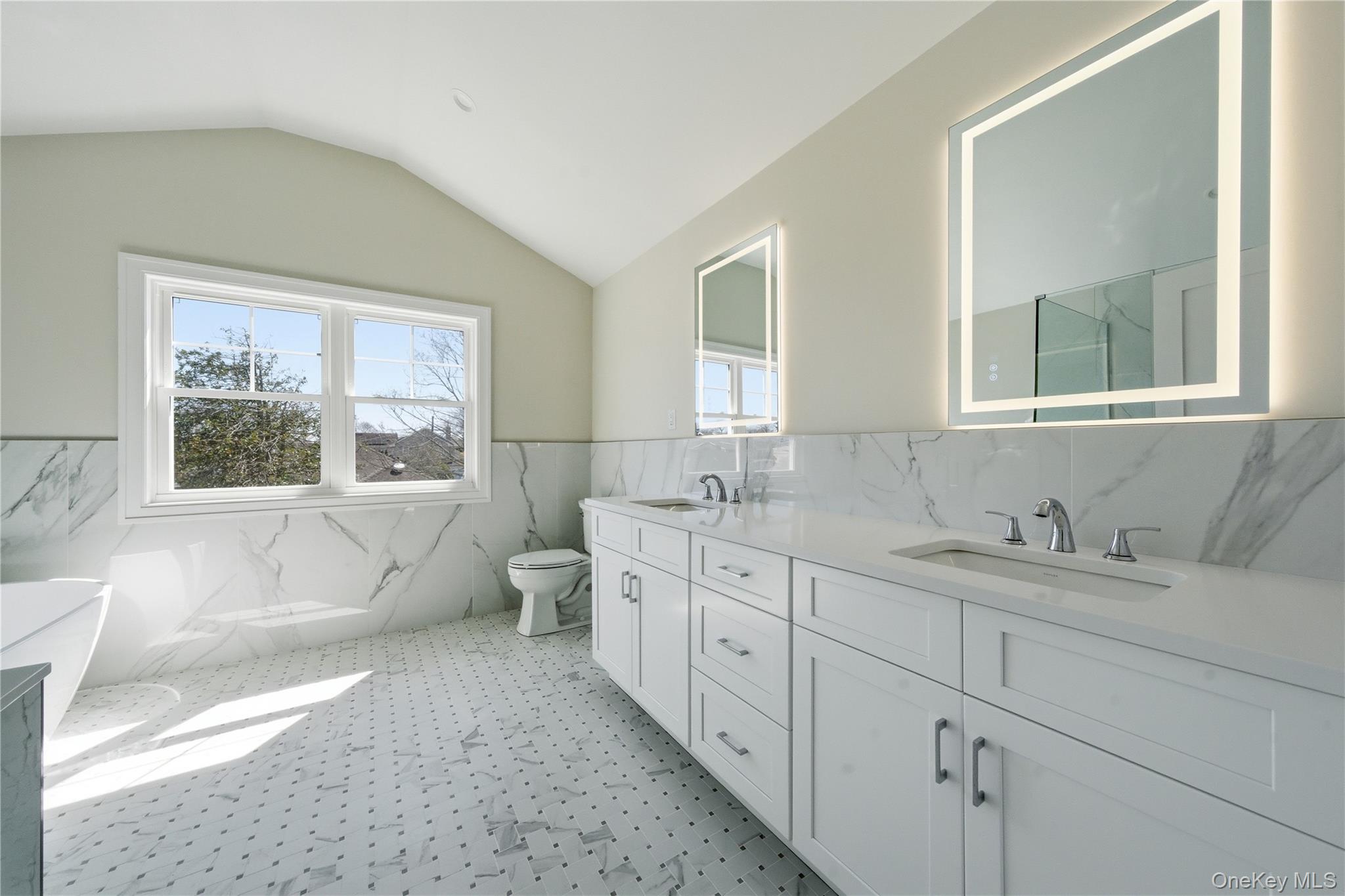 32 Massapequa Avenue Property Photo 33