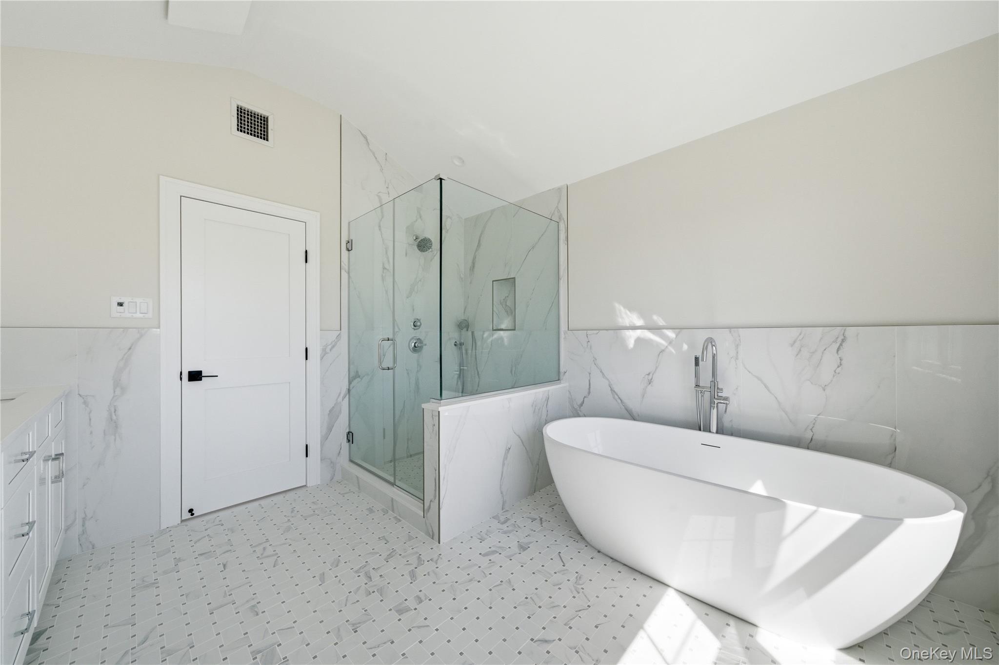 32 Massapequa Avenue Property Photo 34