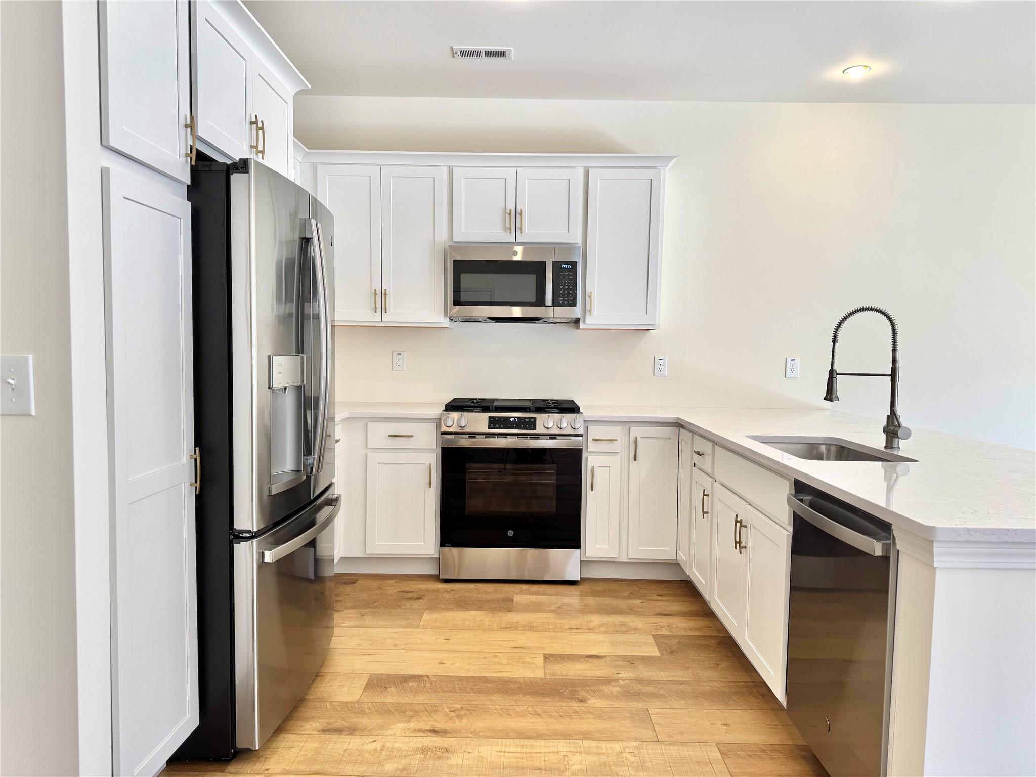 32 Marina Drive Property Photo 5